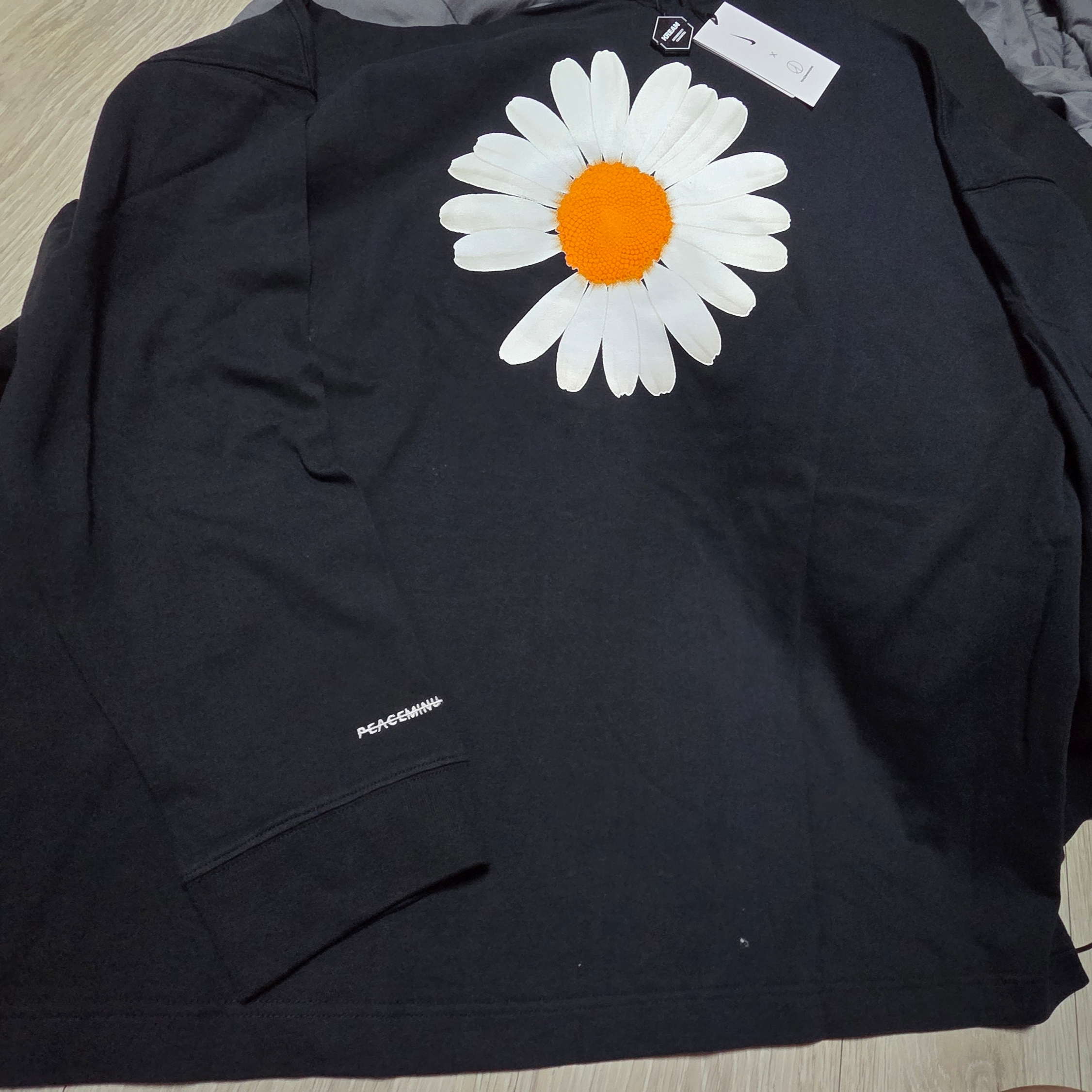 Nike x Peaceminusone LS T-Shirt Black (DR0098-010) 착용 스타일 - 2