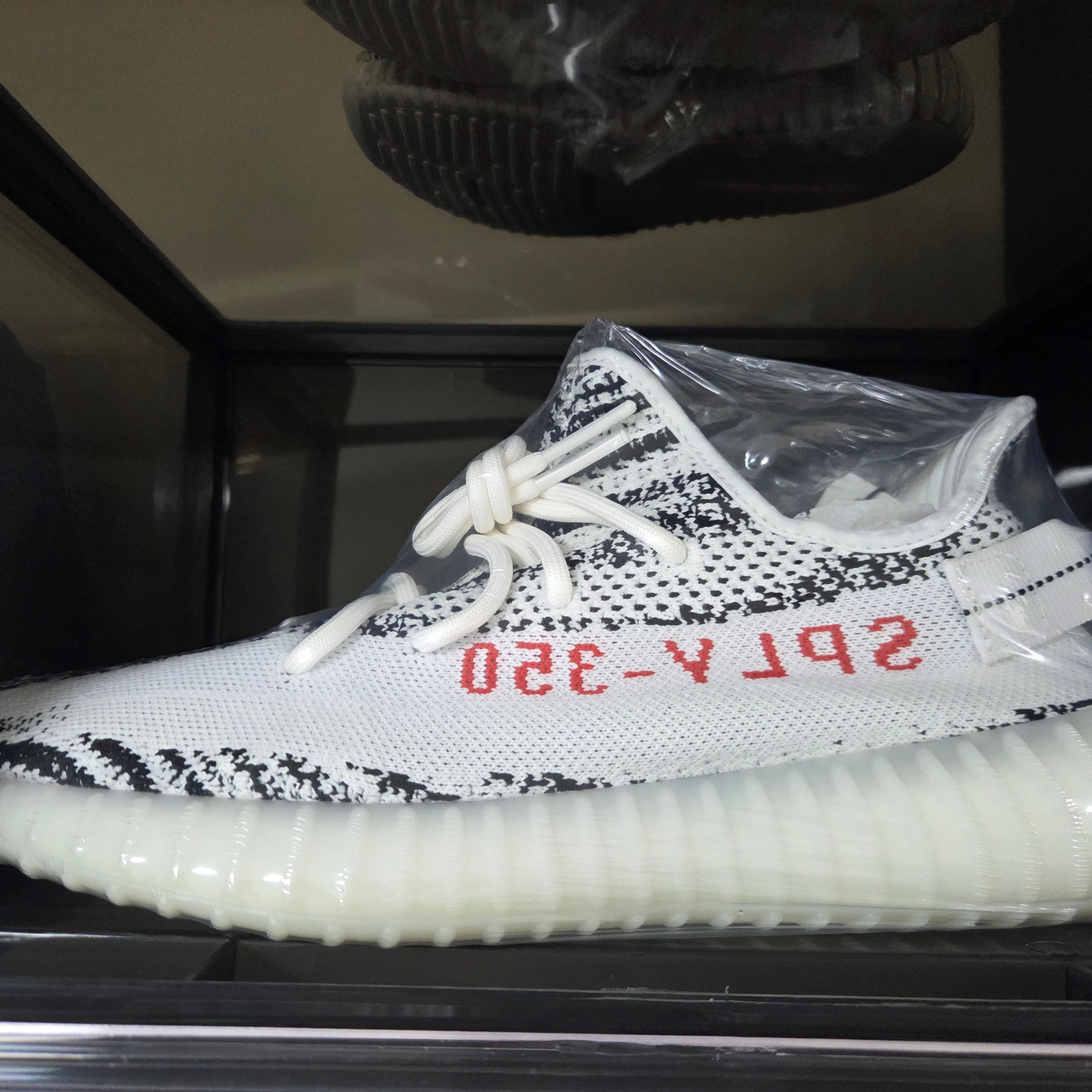 Adidas Yeezy Boost 350 V2 Zebra 2022/2023 착용 스타일