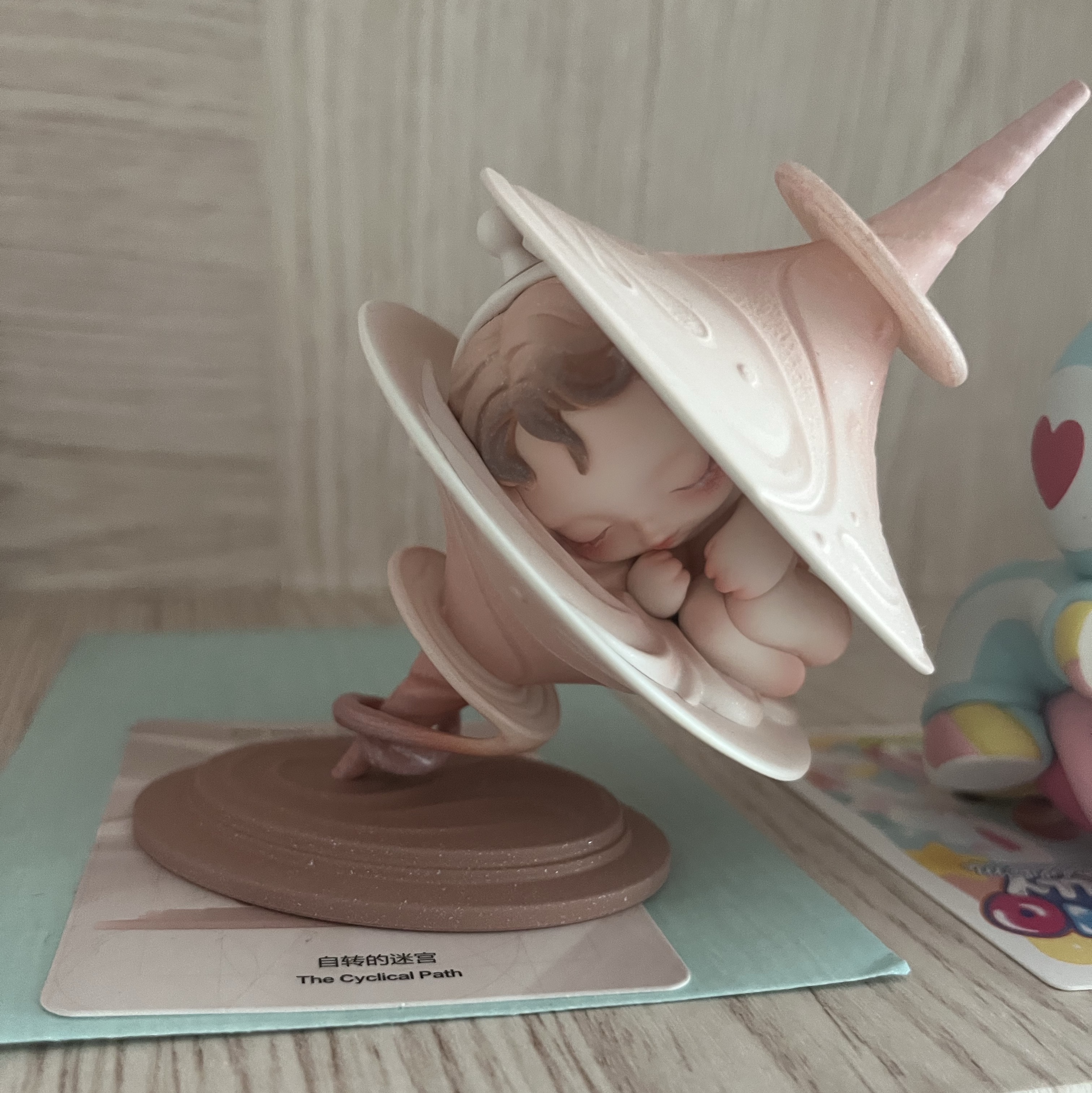 Pop Mart Skullpanda The Paradox Series Figures The Cyclical Path (Opened Case) 착용 스타일