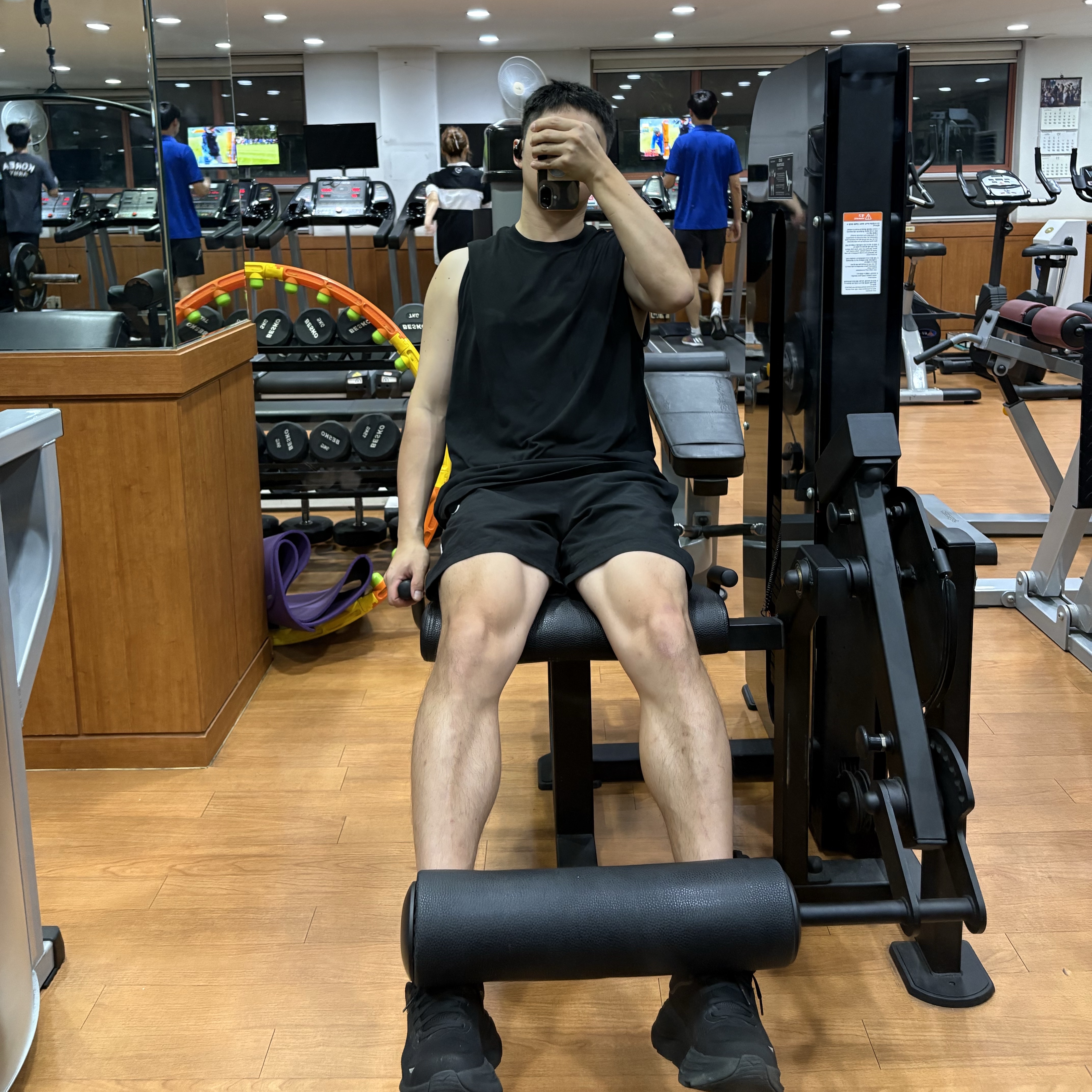 Hoka Bondi 9 Black - Wide 착용 스타일
