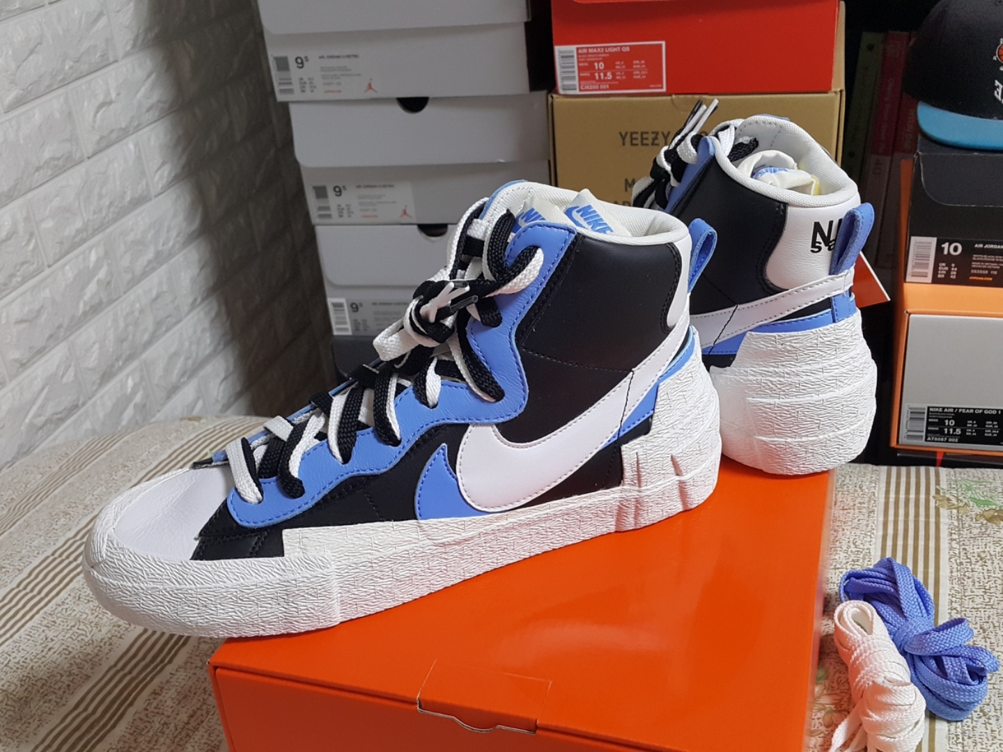 Nike x Sacai Blazer Mid White Black Legend Blue 착용 스타일