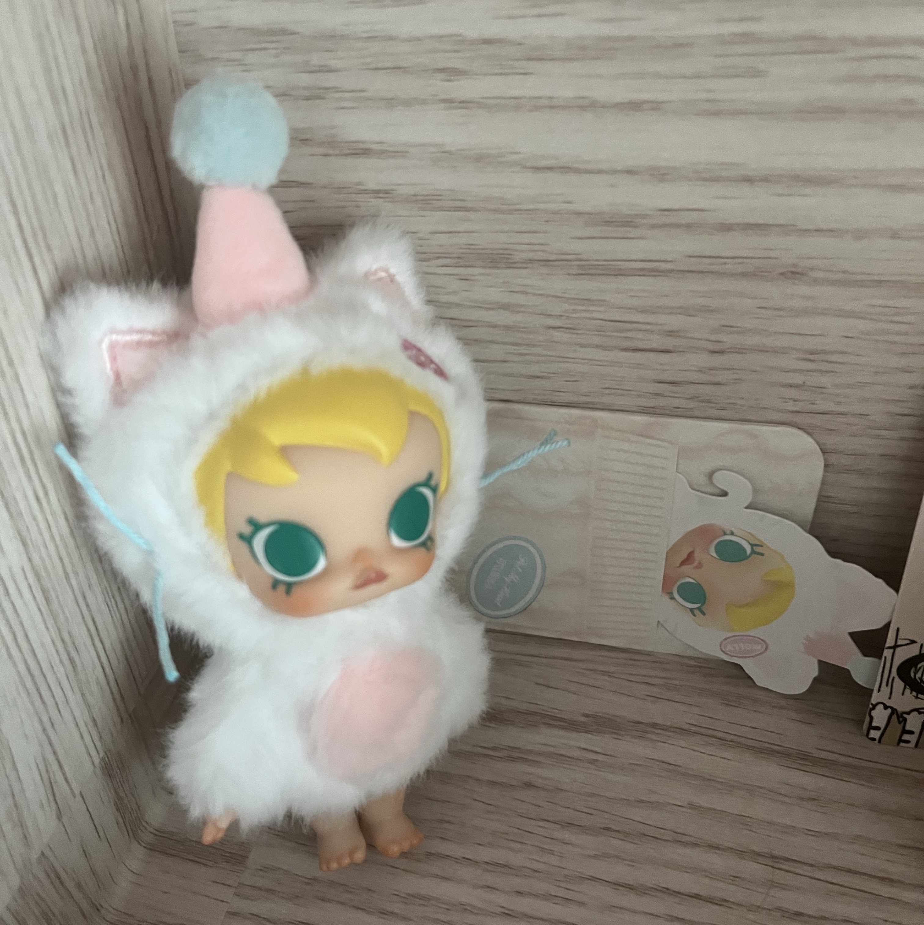 Pop Mart Baby Molly Pocket Friends Series Vinyl Plush Pendant Pet My Head (Opened Case) 착용 스타일