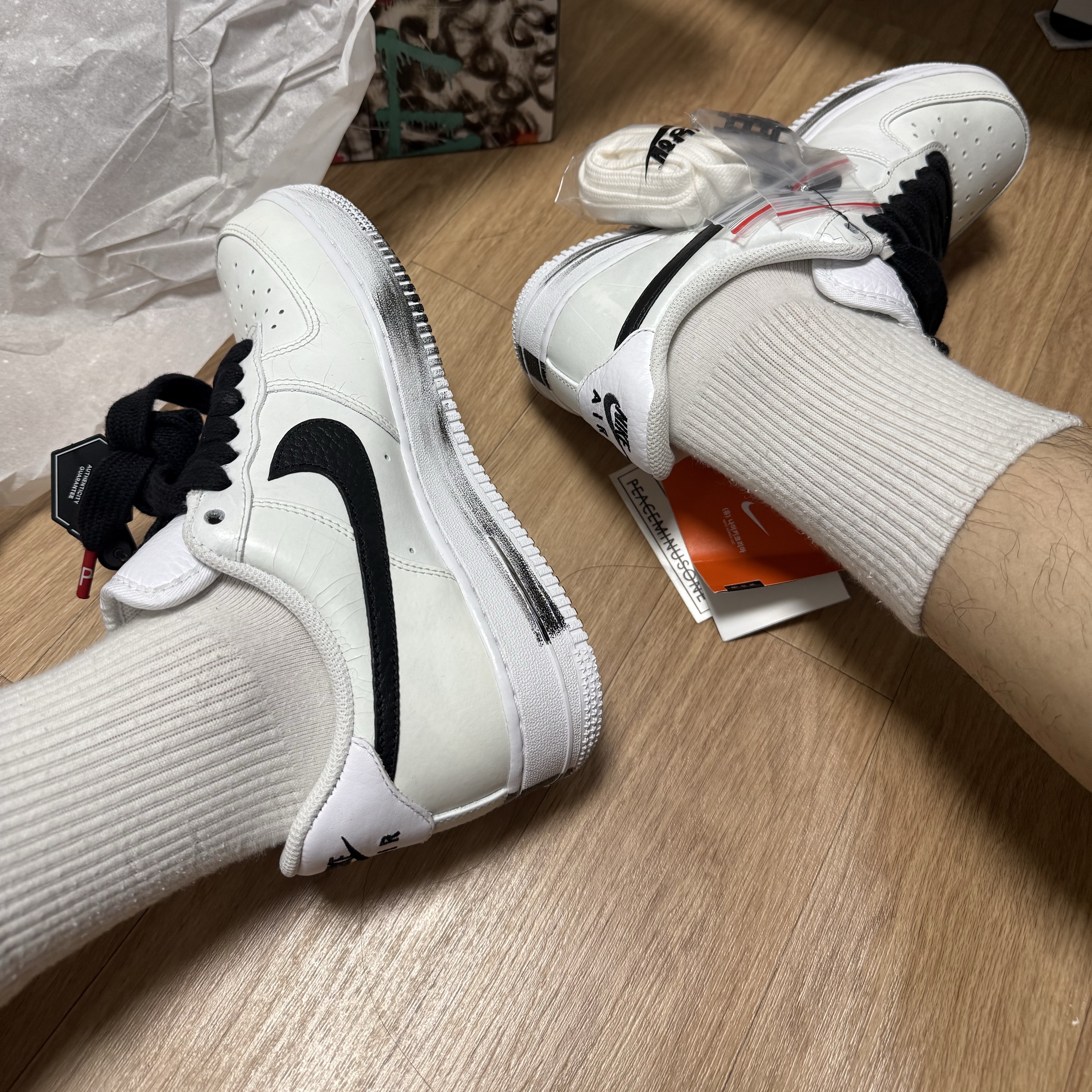 Nike x Peaceminusone Air Force 1 Low Para-Noise 2.0 착용 스타일 - 1