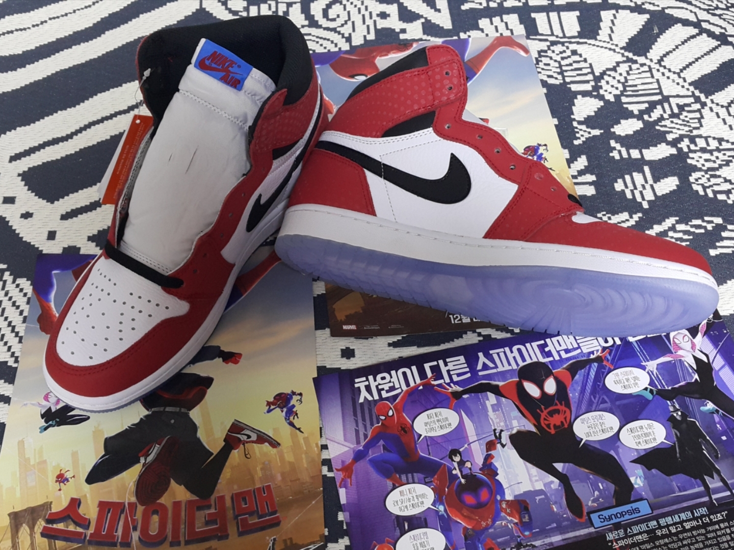Jordan 1 Retro High Spider-Man Origin Story 착용 스타일