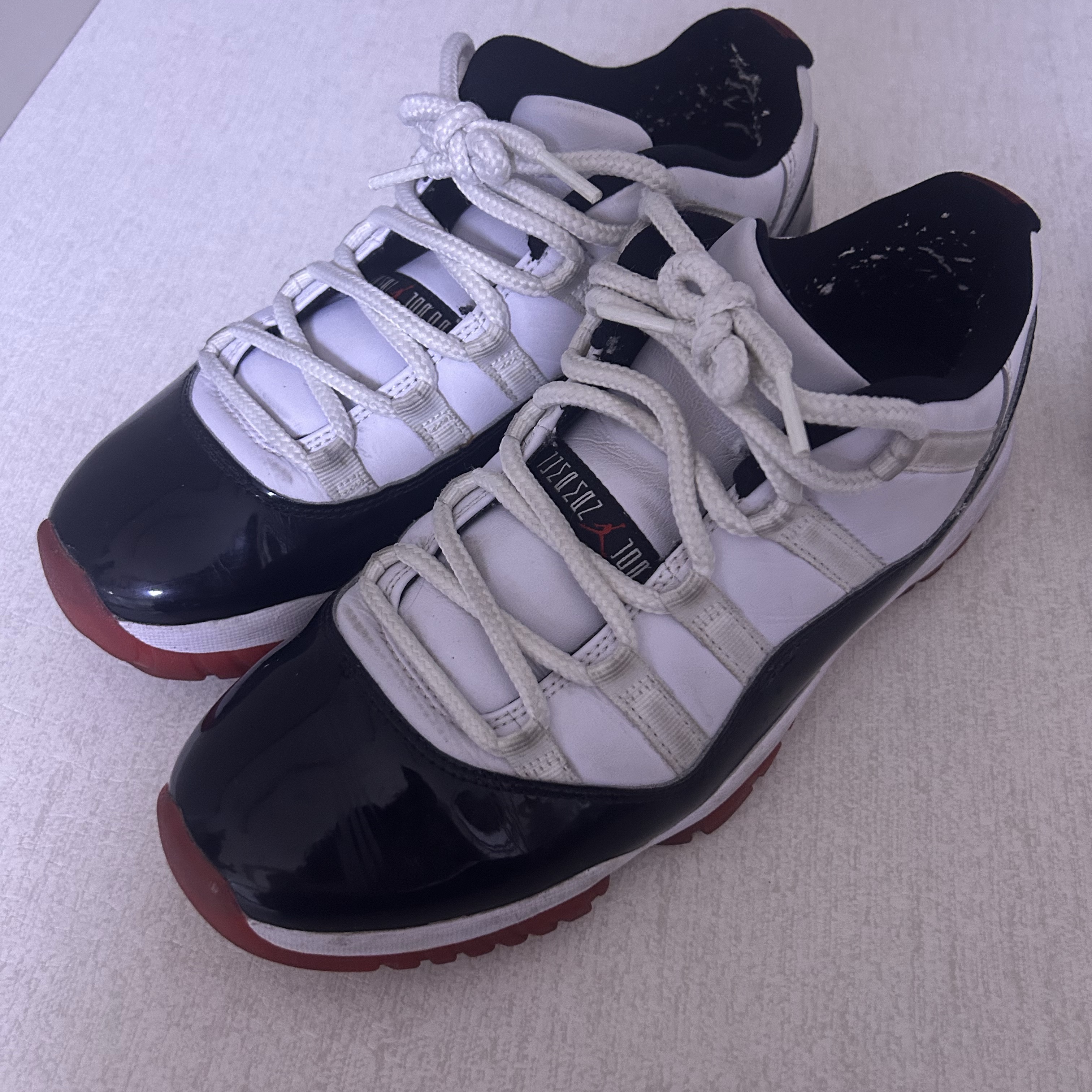 Jordan 11 Retro Low Concord Bred 착용 스타일