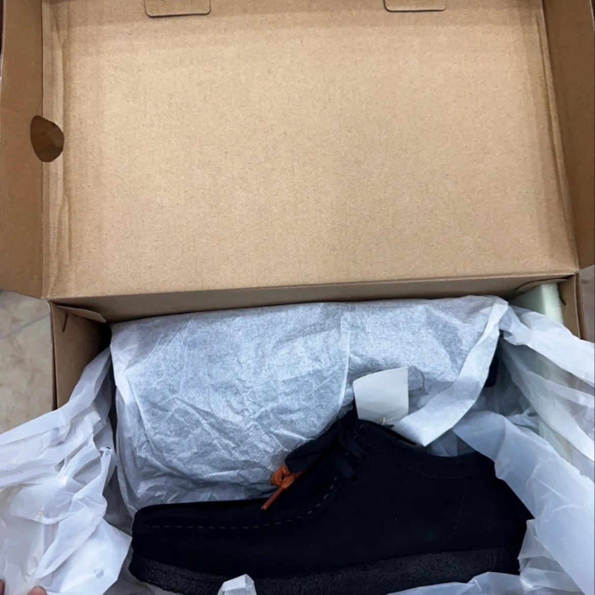 Clarks Wallabee Black Suede 착용 스타일