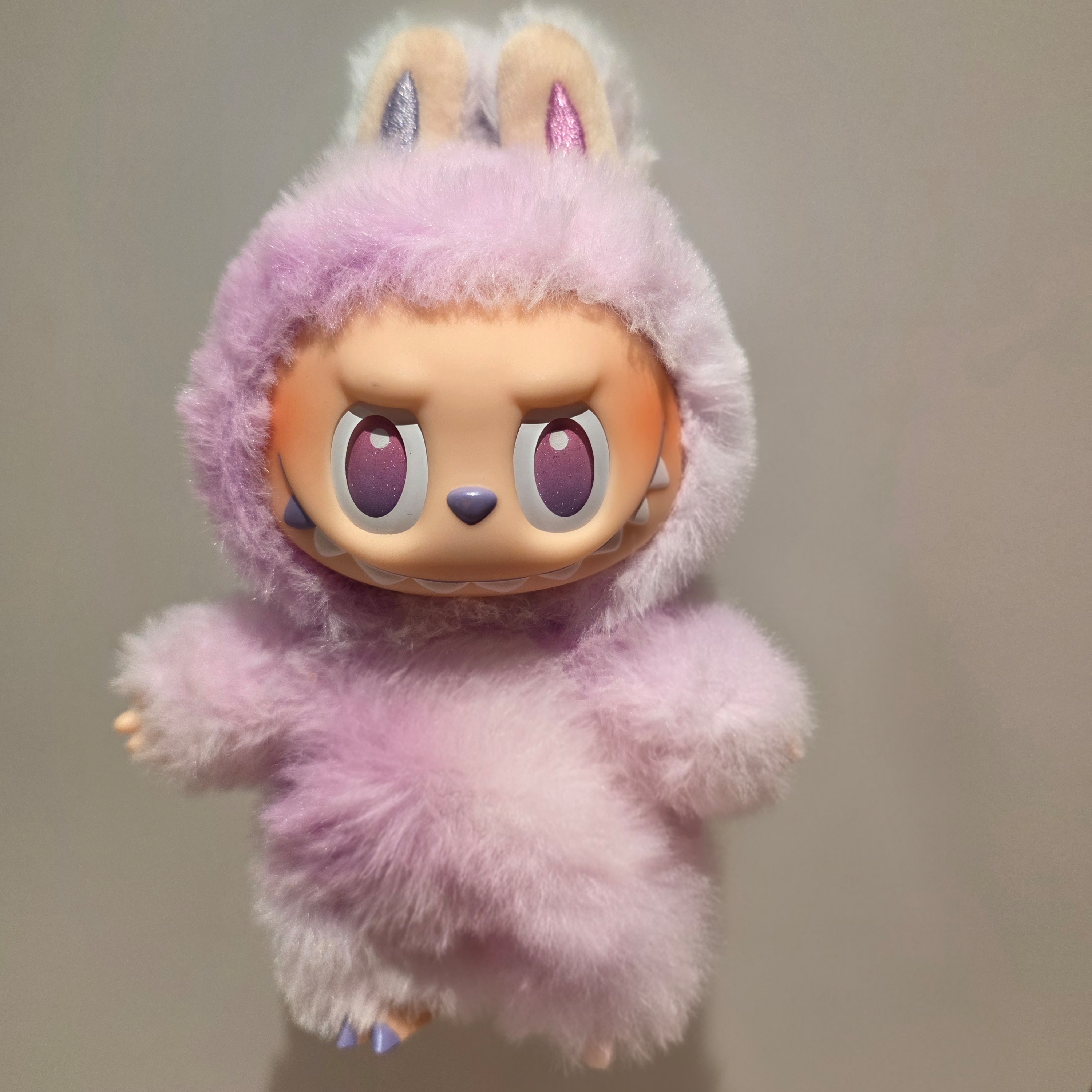 Pop Mart Labubu The Monsters Highlight Series Luck Keyring (Opened Case) 착용 스타일