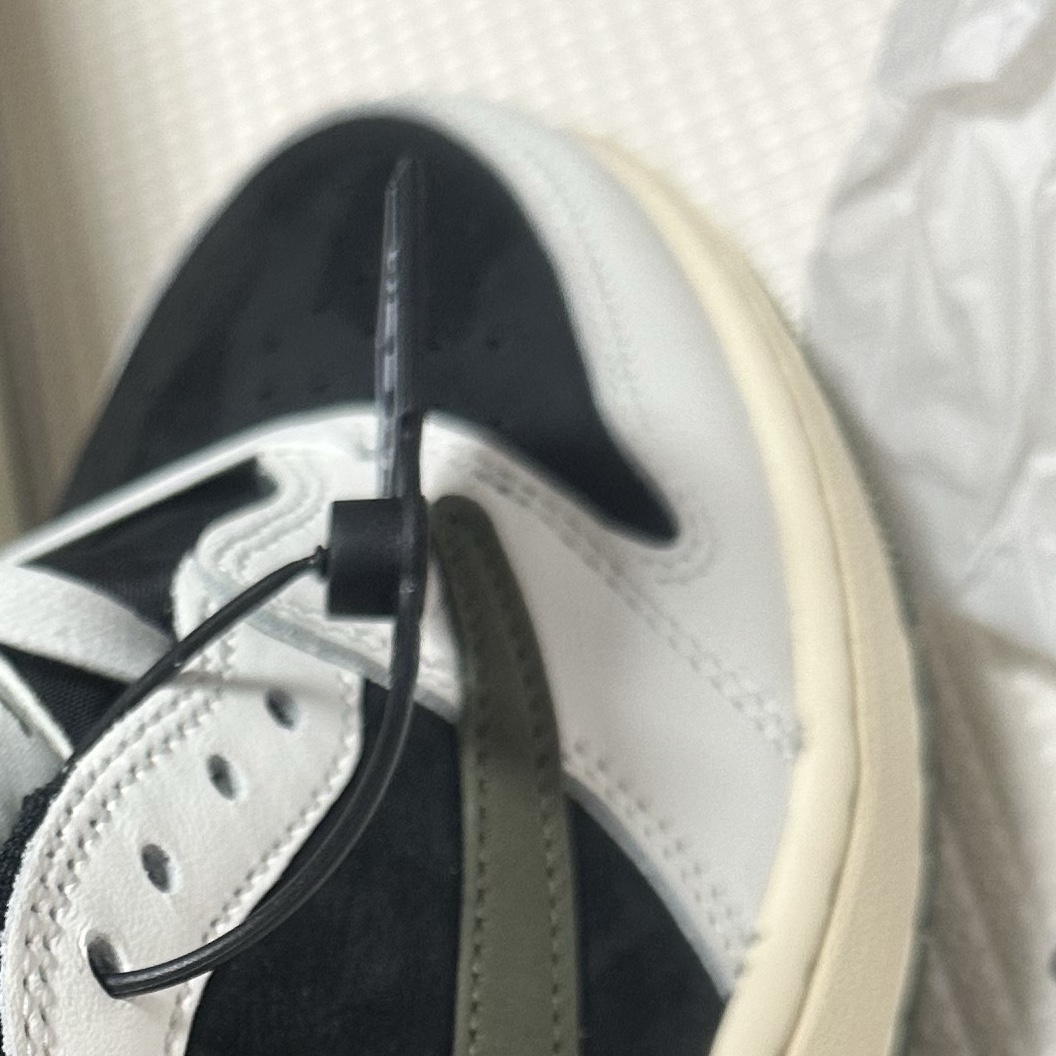 (W) Jordan 1 x Travis Scott Retro Low OG SP Medium Olive 착용 스타일
