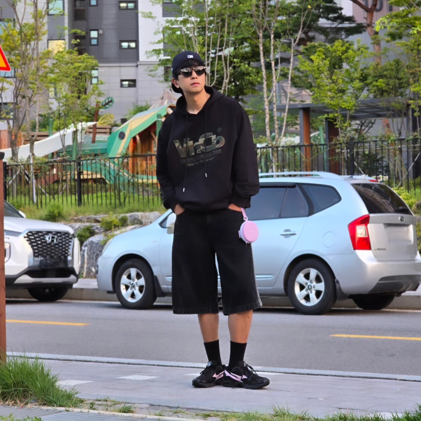 New Era 59Fifty MLB Authentic New York Yankees Game Navy, Mizuno Wave Rider Black Pink - Folder Exclusive 착용 스타일 - 4