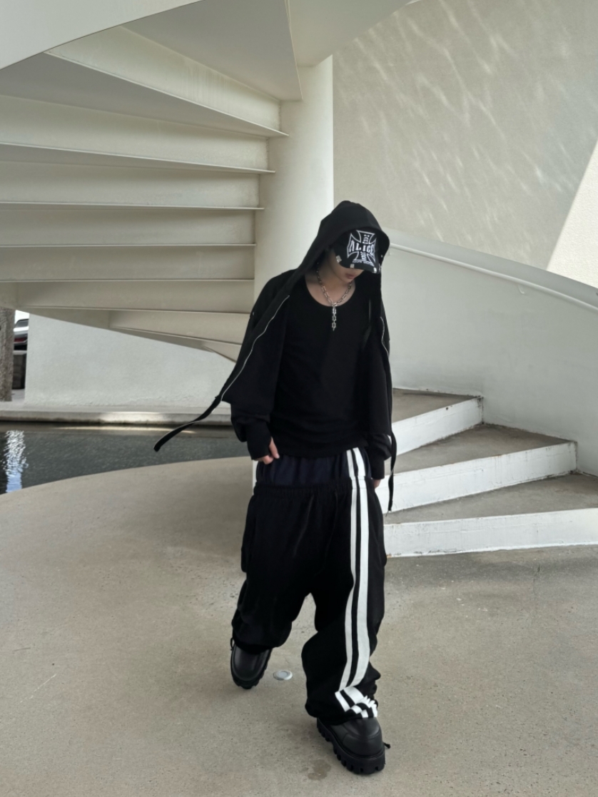 ROARINGRAD Double Waist Sweat Pants Black 착용 스타일