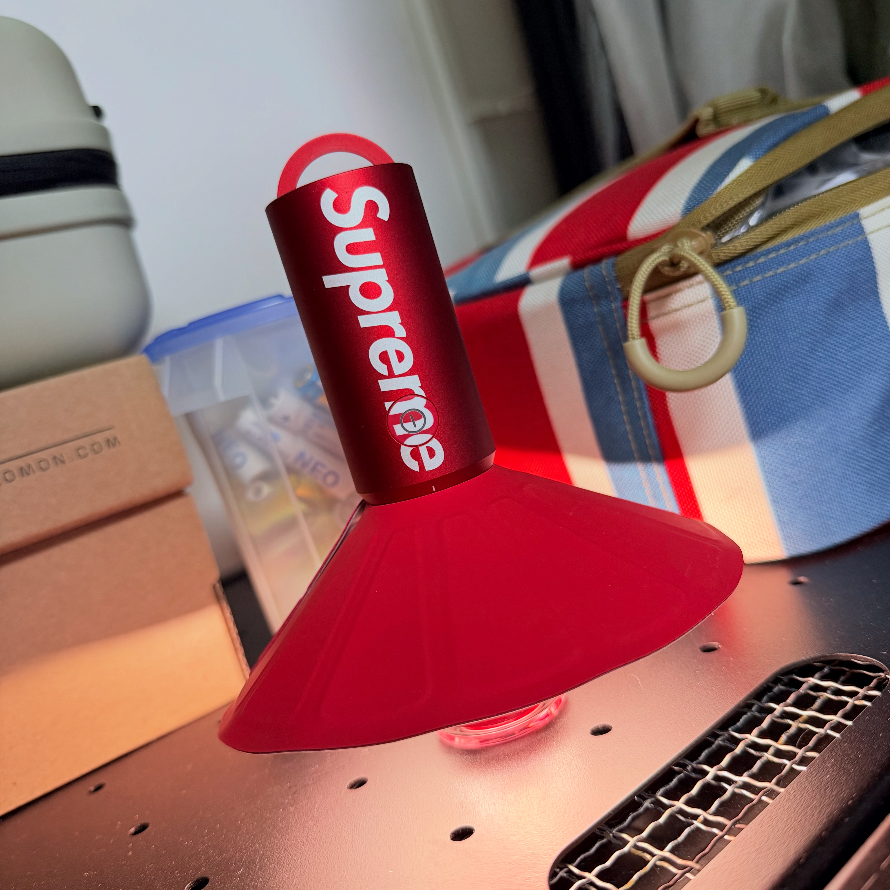 Supreme x Hoto Camp Light Red - 25FW (Korean Ver.) 착용 스타일