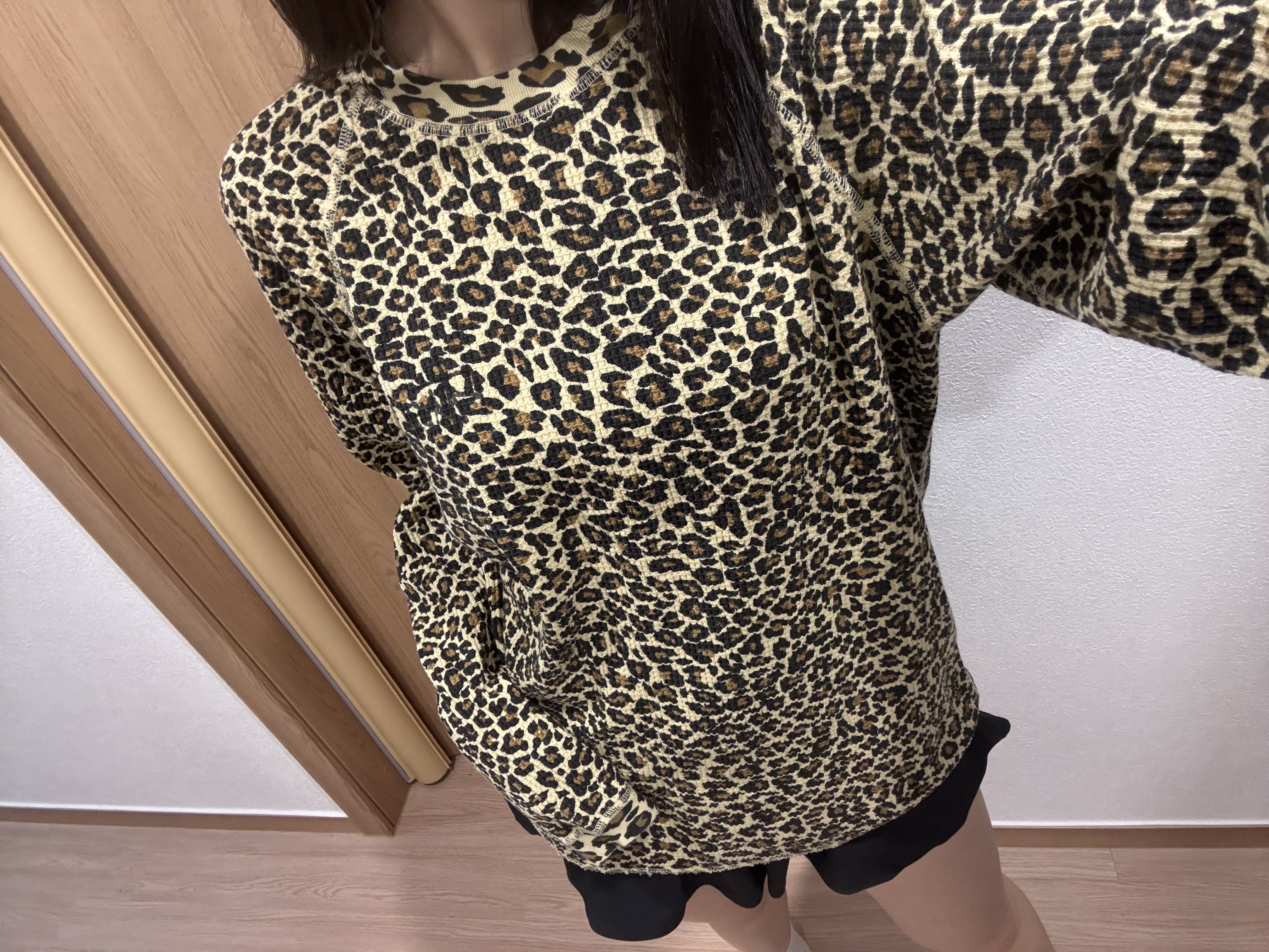 Stussy Basic Thermal Leopard 착용 스타일