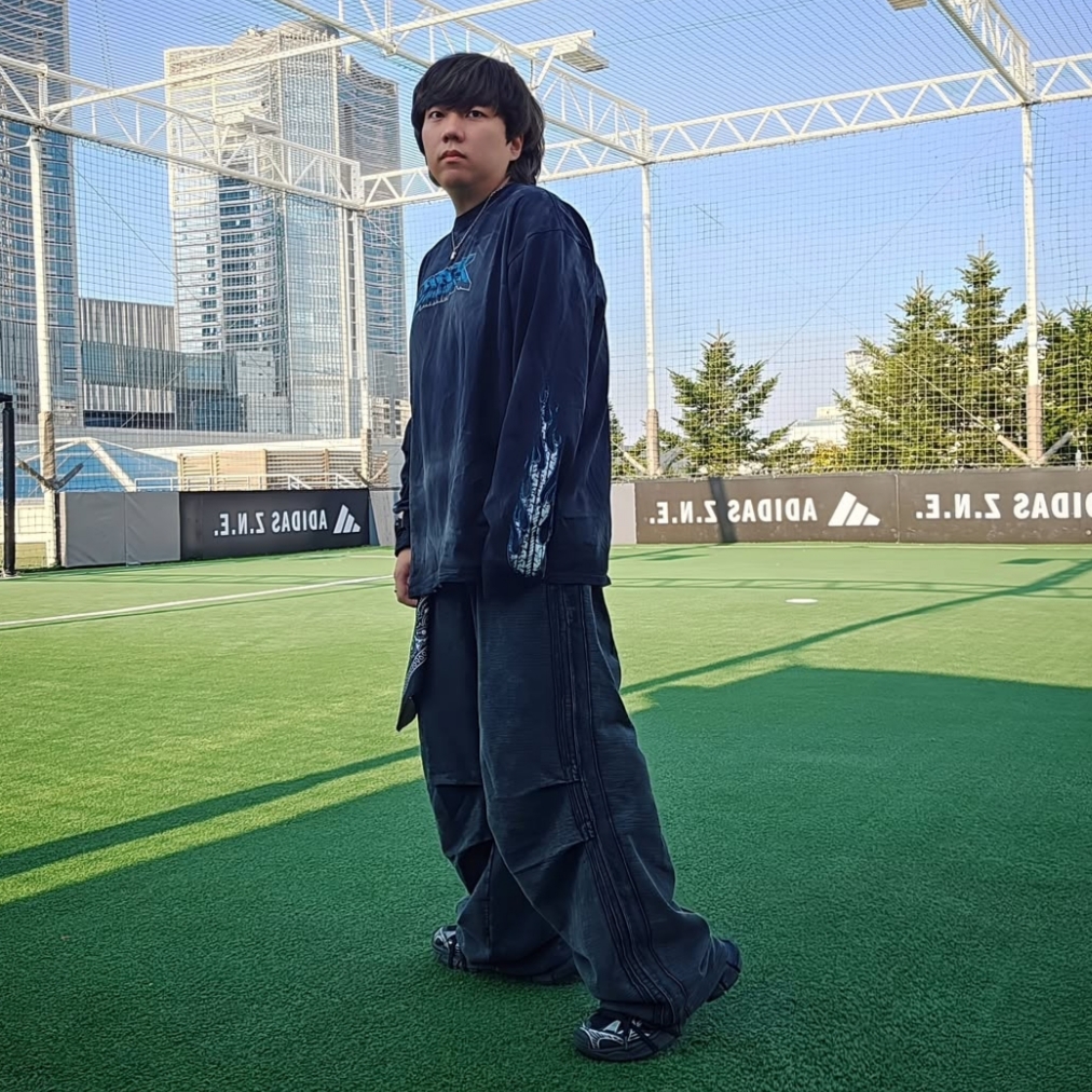 Balenciaga 3XL Sneakers Black White 착용 스타일