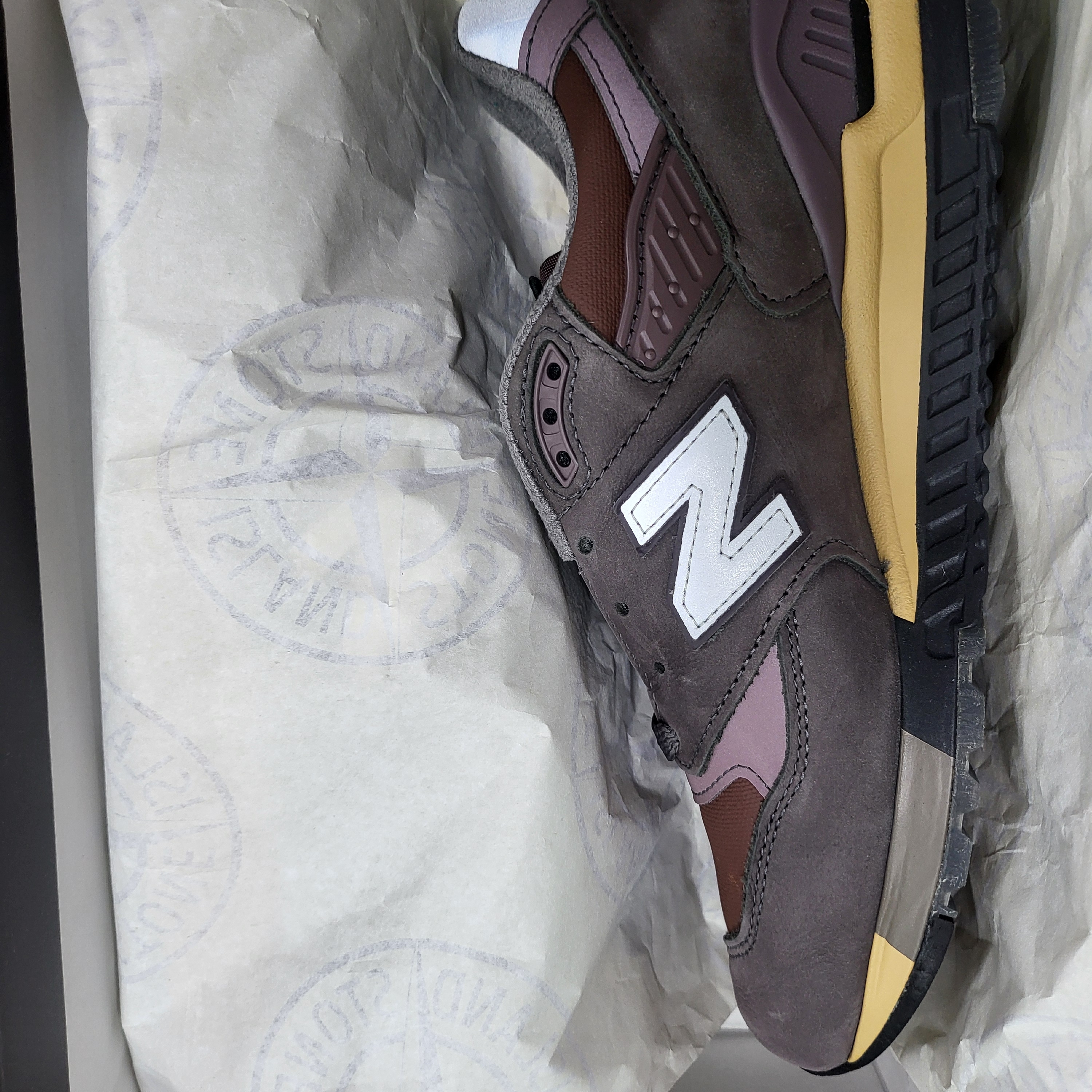 New Balance x Stone Island 998 Made in USA Mauve Deep Plum 착용 스타일