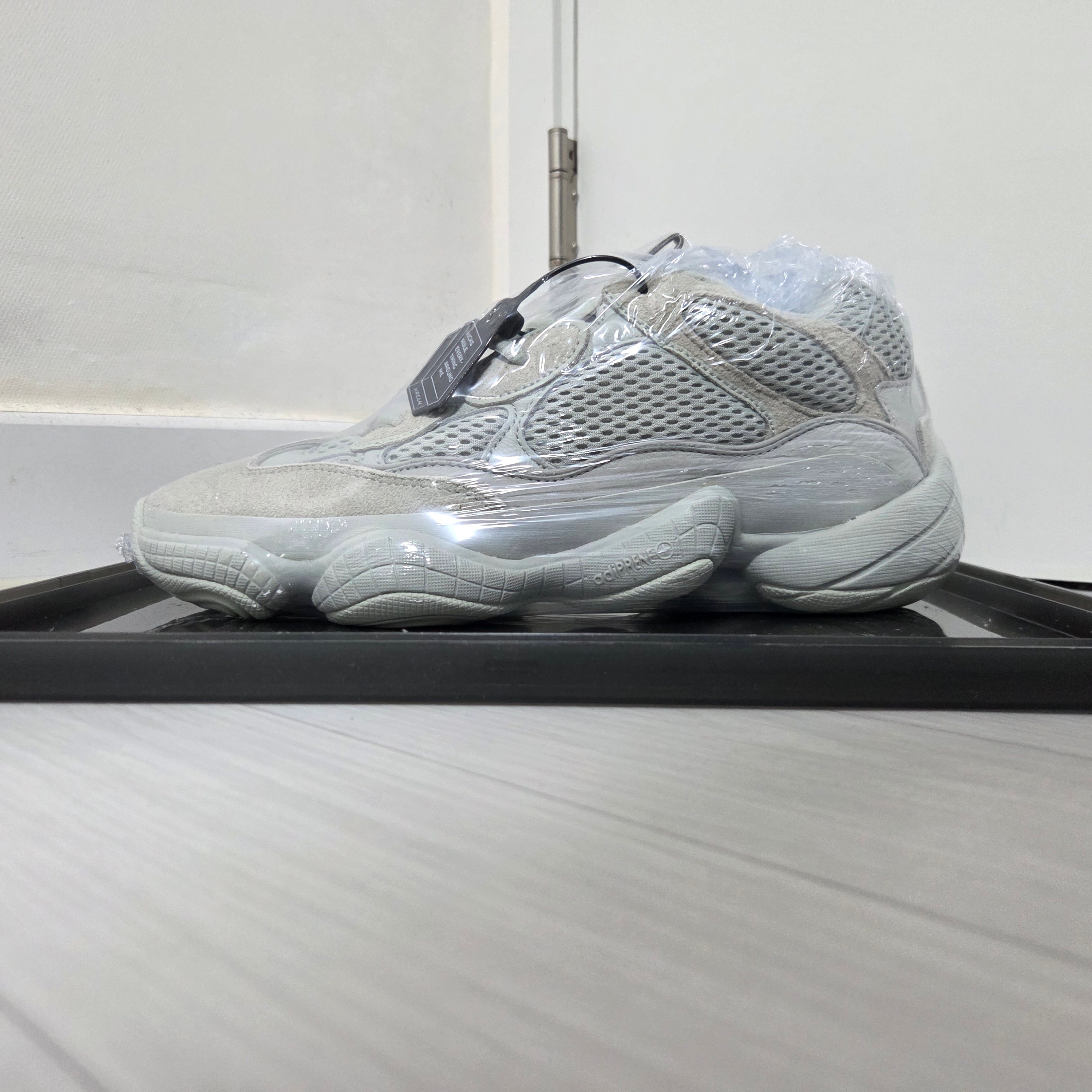 Adidas Yeezy 500 Salt 착용 스타일