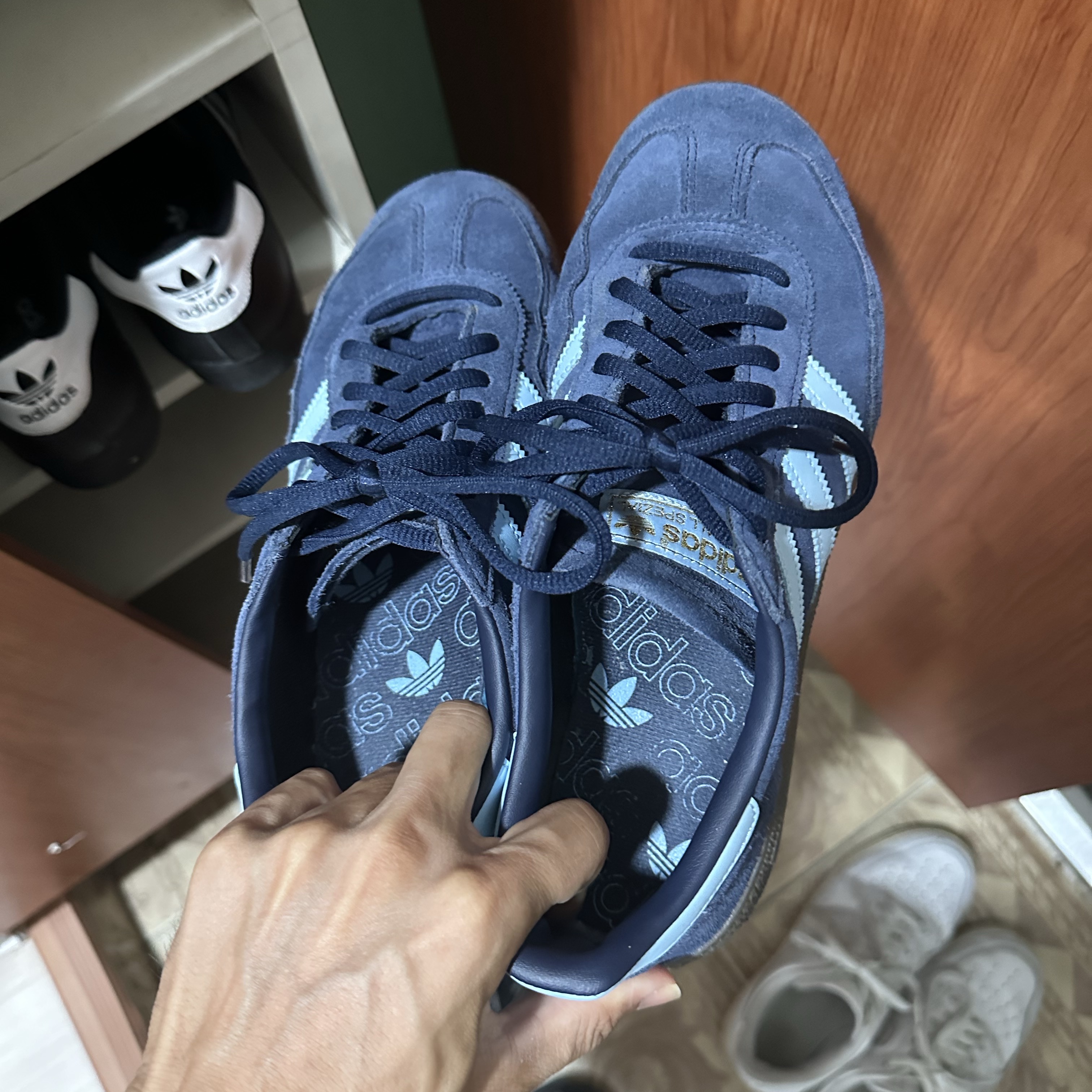 Adidas Spezial Handball Collegiate Navy 착용 스타일
