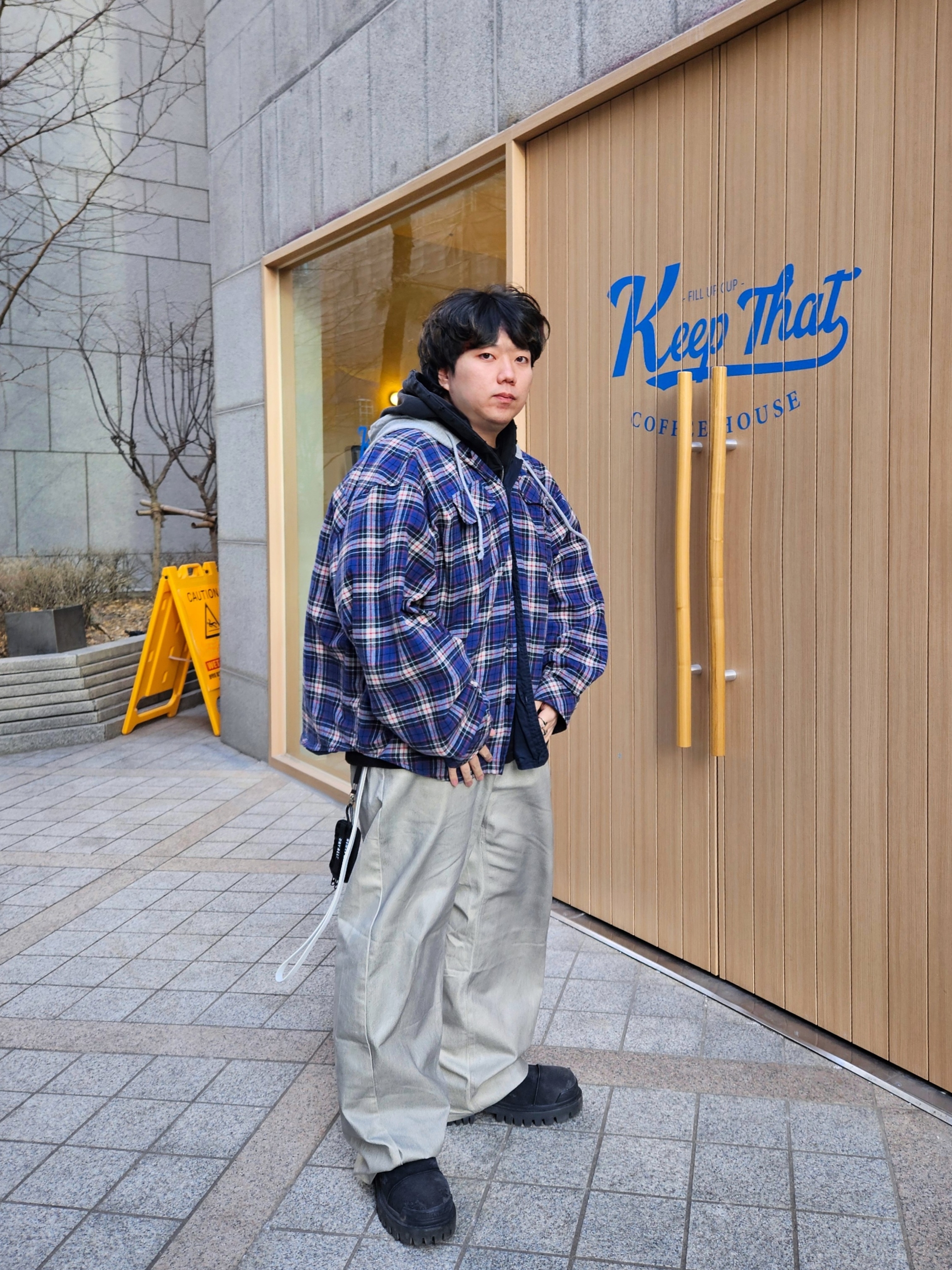 Project G/R Reversible Hoodie Check Shirts Navy 착용 스타일