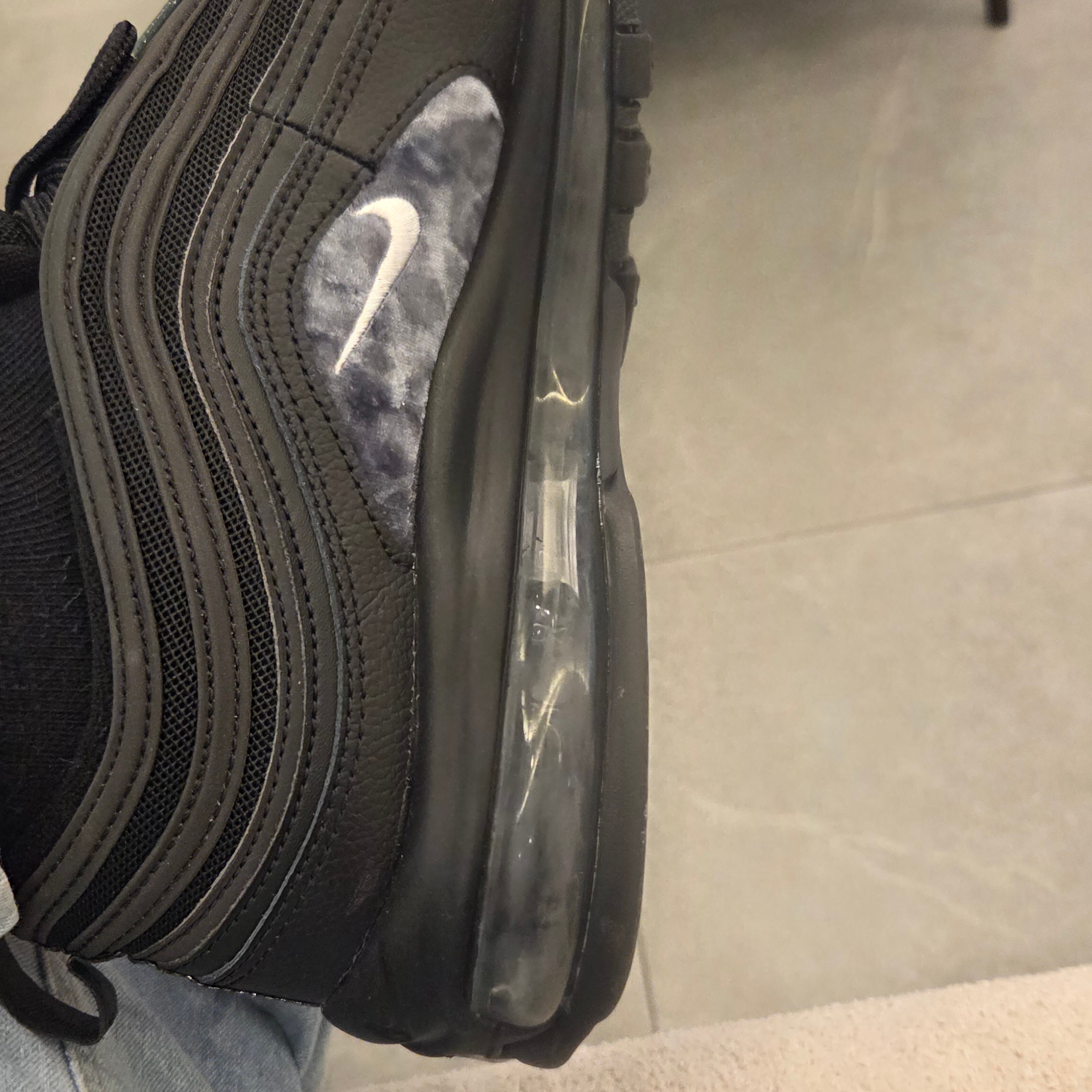 Nike Air Max 97 Black White Anthracite 착용 스타일