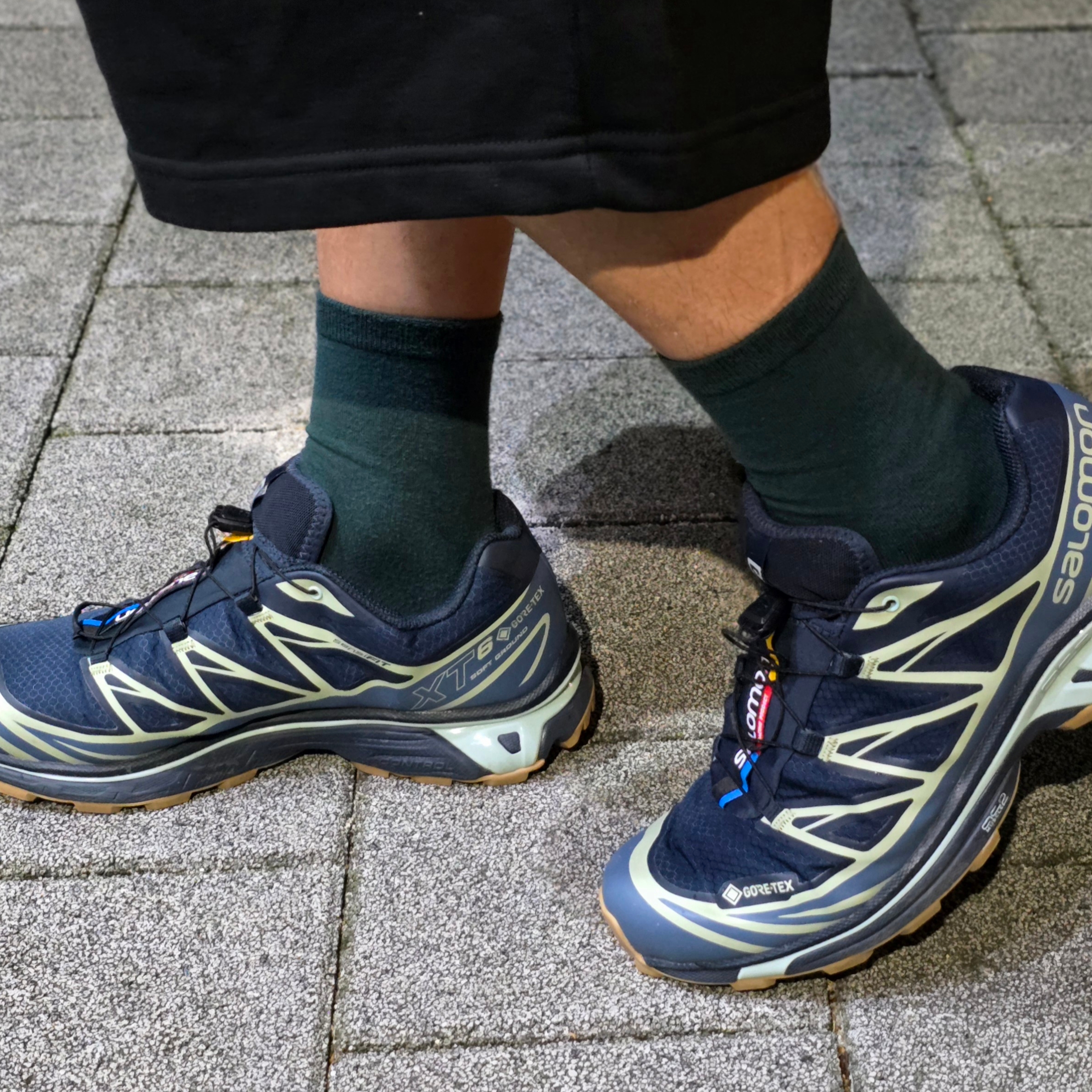 Salomon XT-6 GTX Carbon Bering Sea 착용 스타일 - 2
