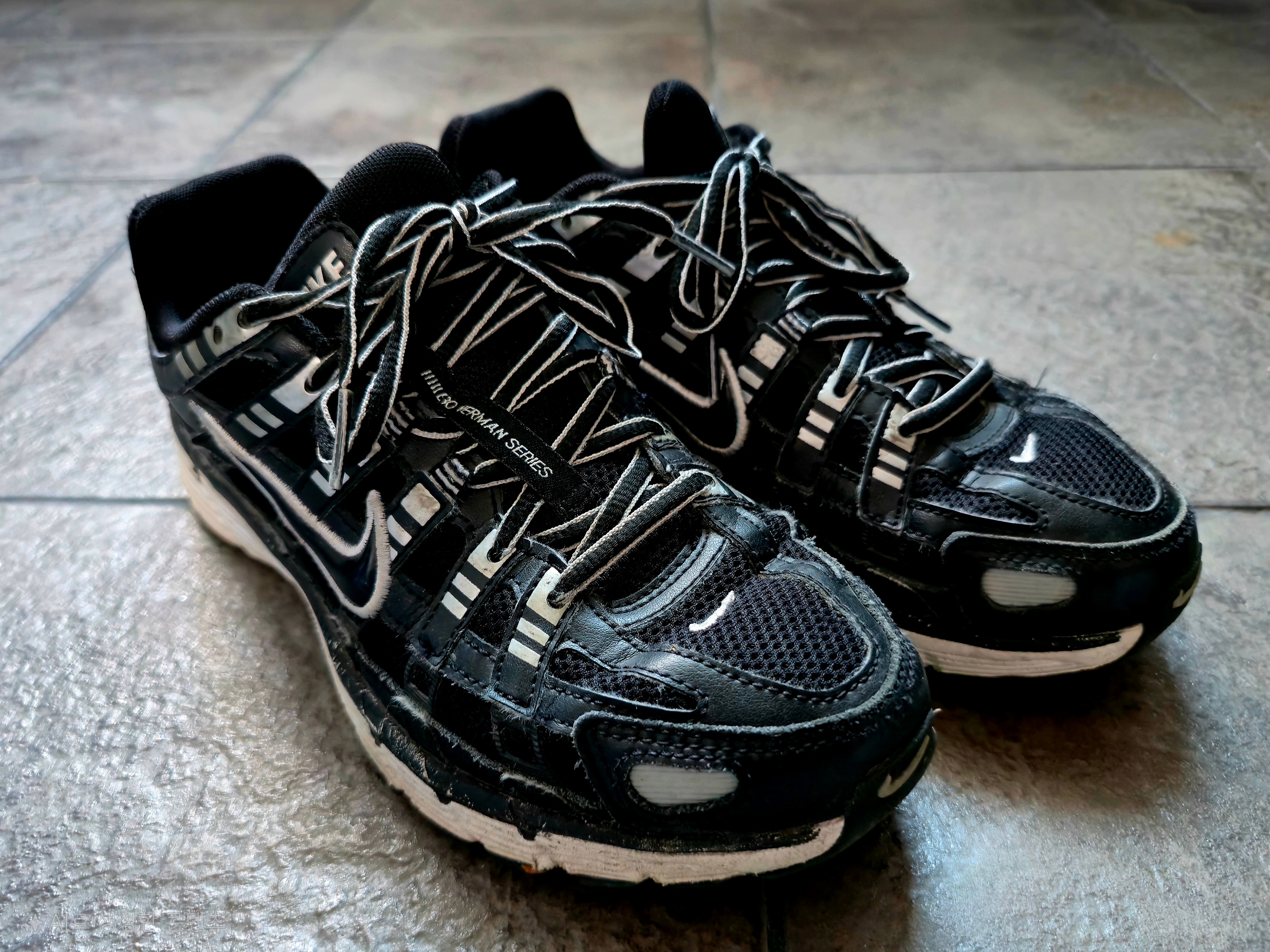 Nike P-6000 Black White 착용 스타일
