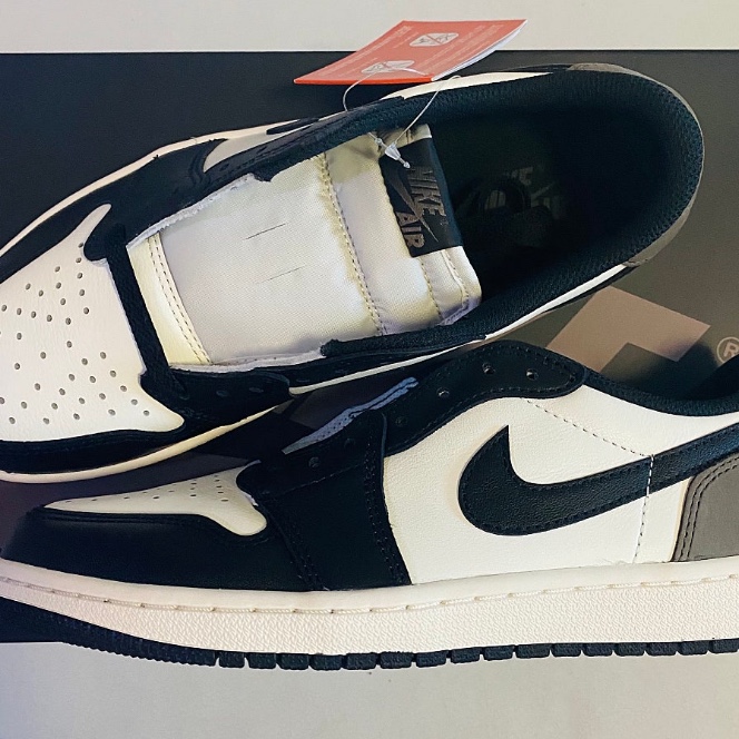 Jordan 1 Retro Low OG Mocha 착용 스타일