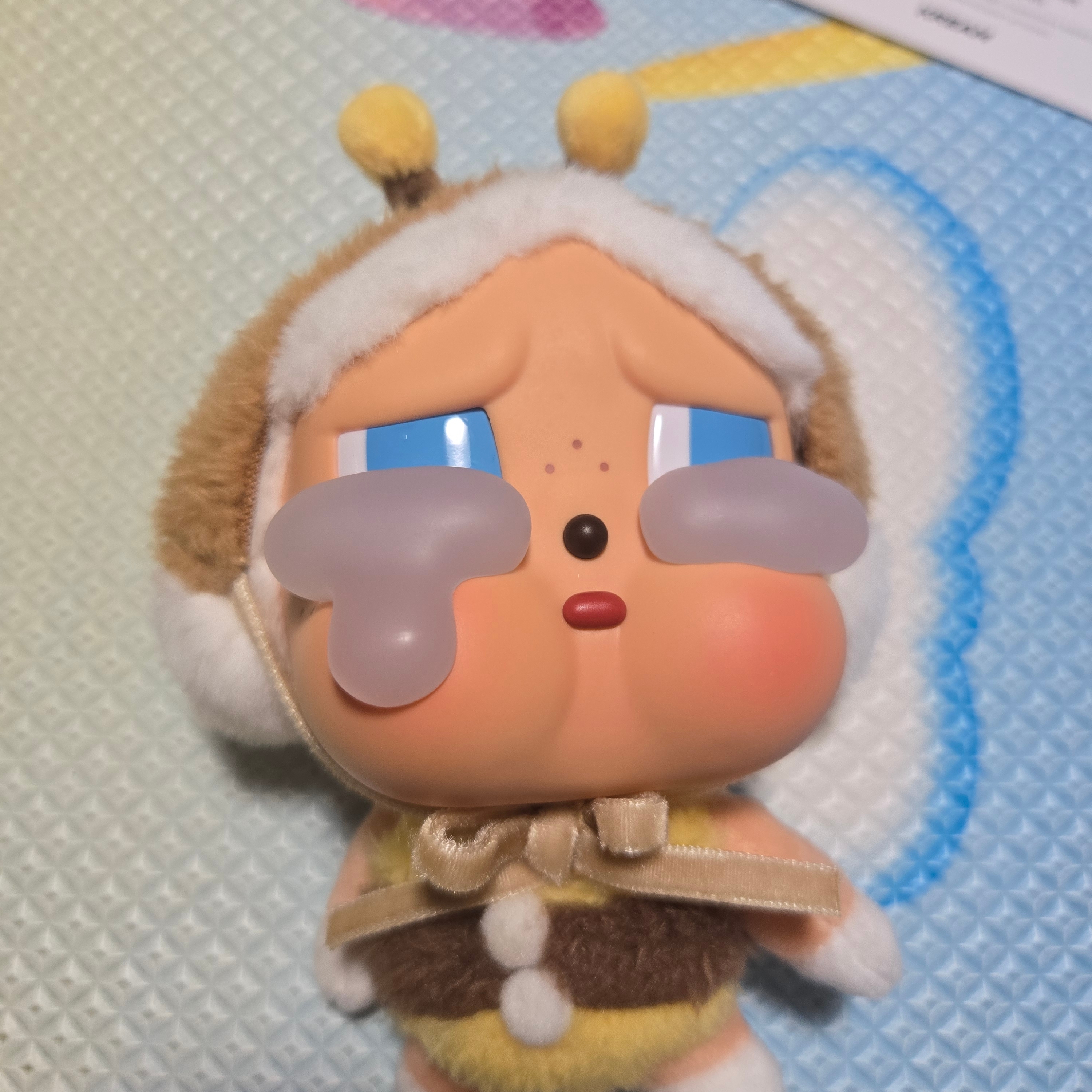 Pop Mart Crybaby Crying Again Series Plush Keyring Sealed Case (1 Blind Box) 착용 스타일