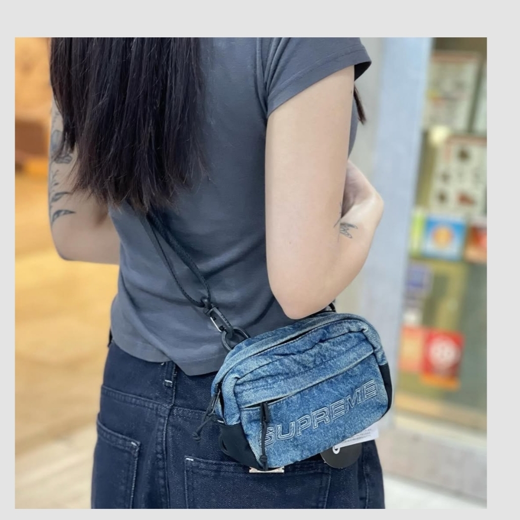 Supreme Denim Mini Shoulder Bag Washed Indigo - 25FW 착용 스타일 - 1