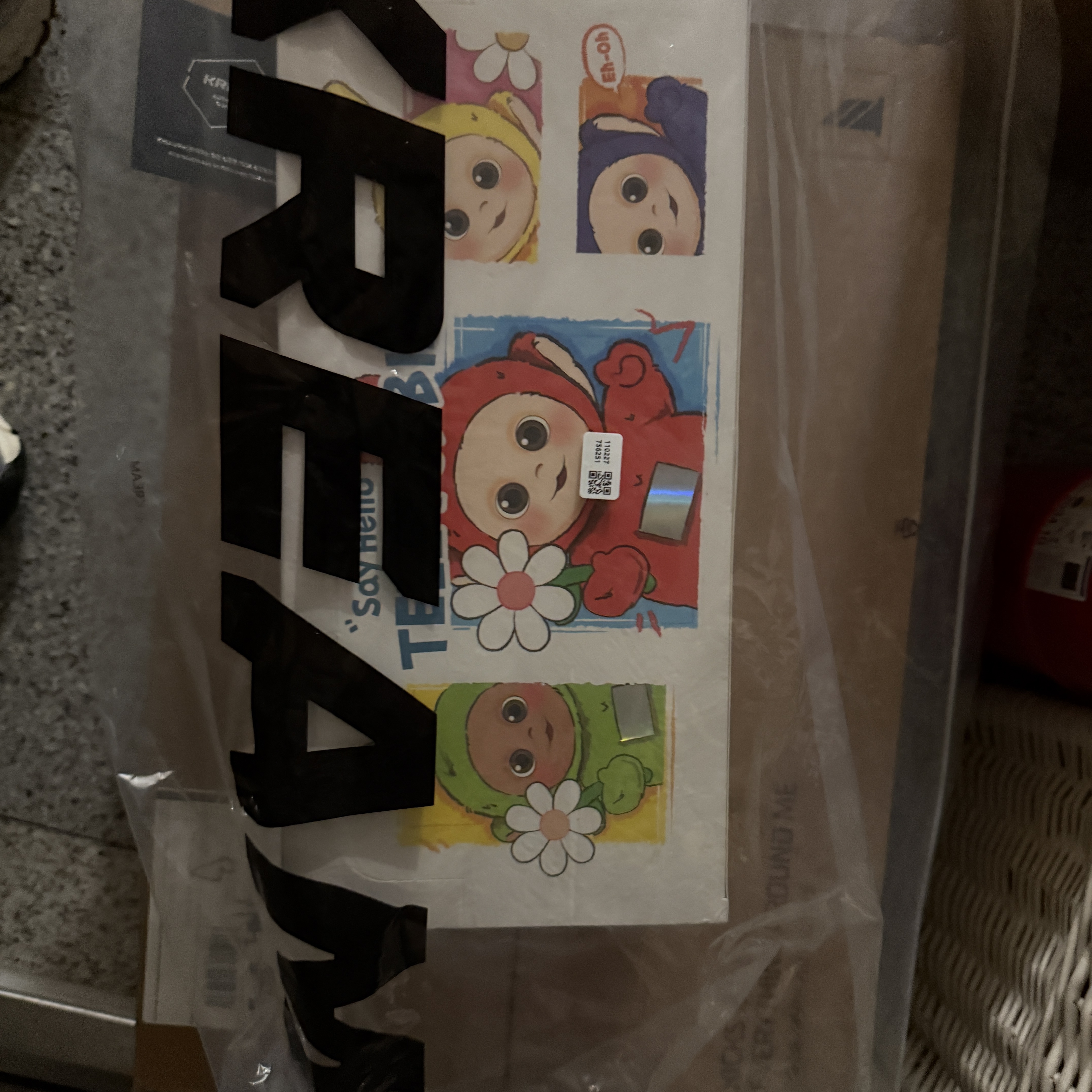 Pop Mart Teletubbies Say Hello Series Figures Sealed Case (8 Blind Boxes) 착용 스타일