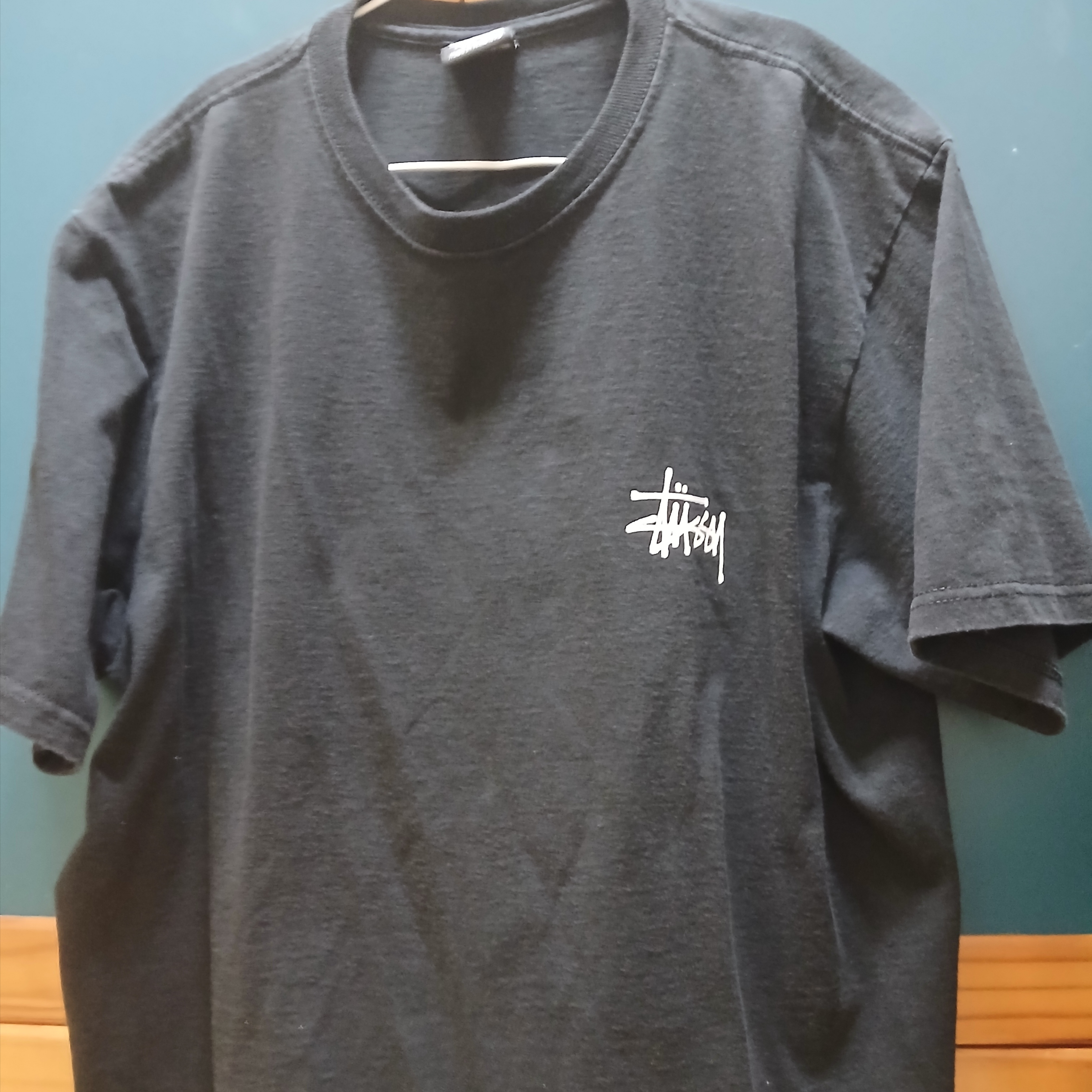Stussy Basic Stussy T-Shirt Black 2024, 2025, Stussy Basic Stussy T-Shirt Black 2023 착용 스타일 - 1