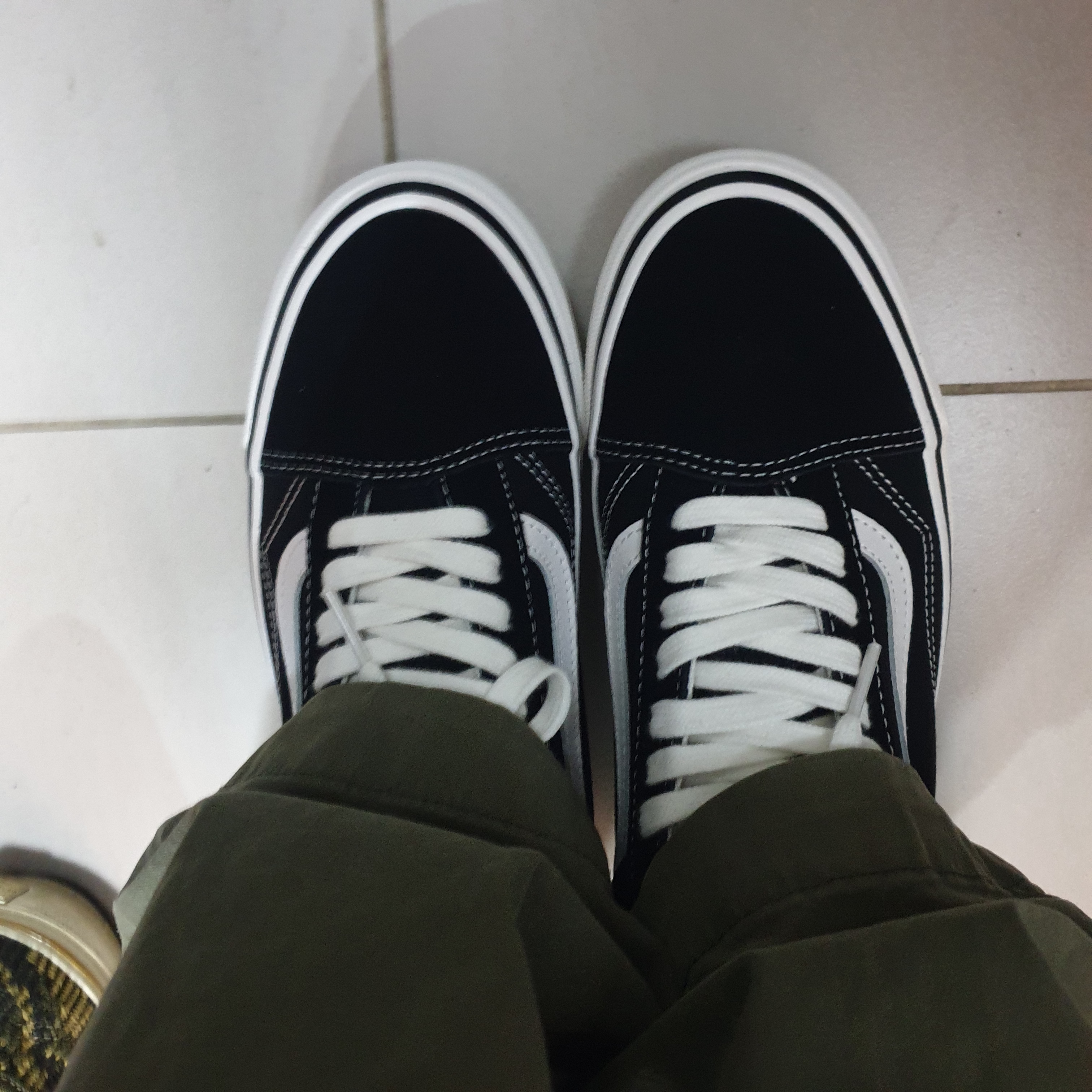 Vans x CDG OTW Old Skool Black 착용 스타일 - 1