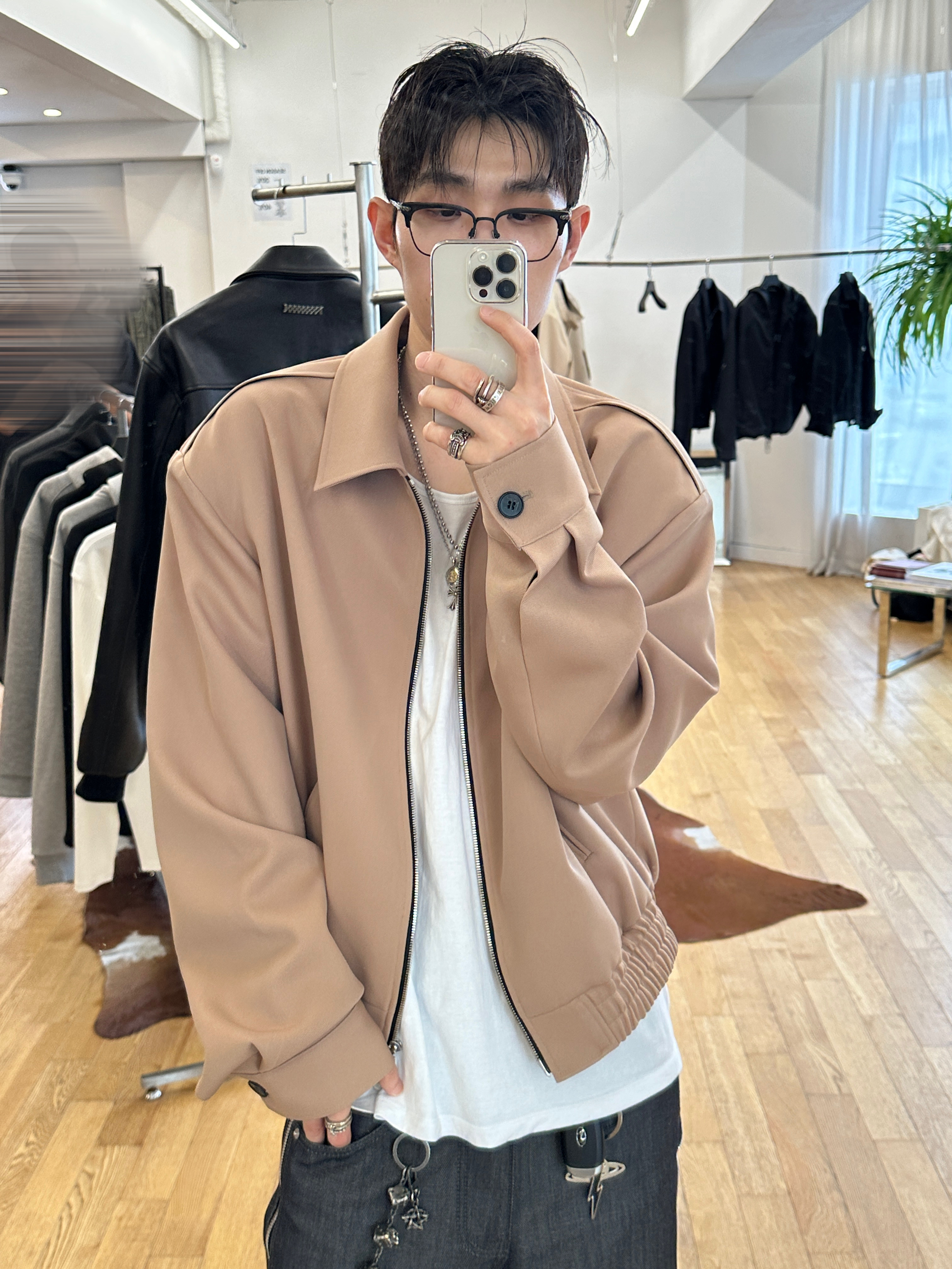Junne J41 Shoulder Windbreaker Jacket Black, Junne J46 Fleece Zip-up Jacket Grey 착용 스타일 - 8