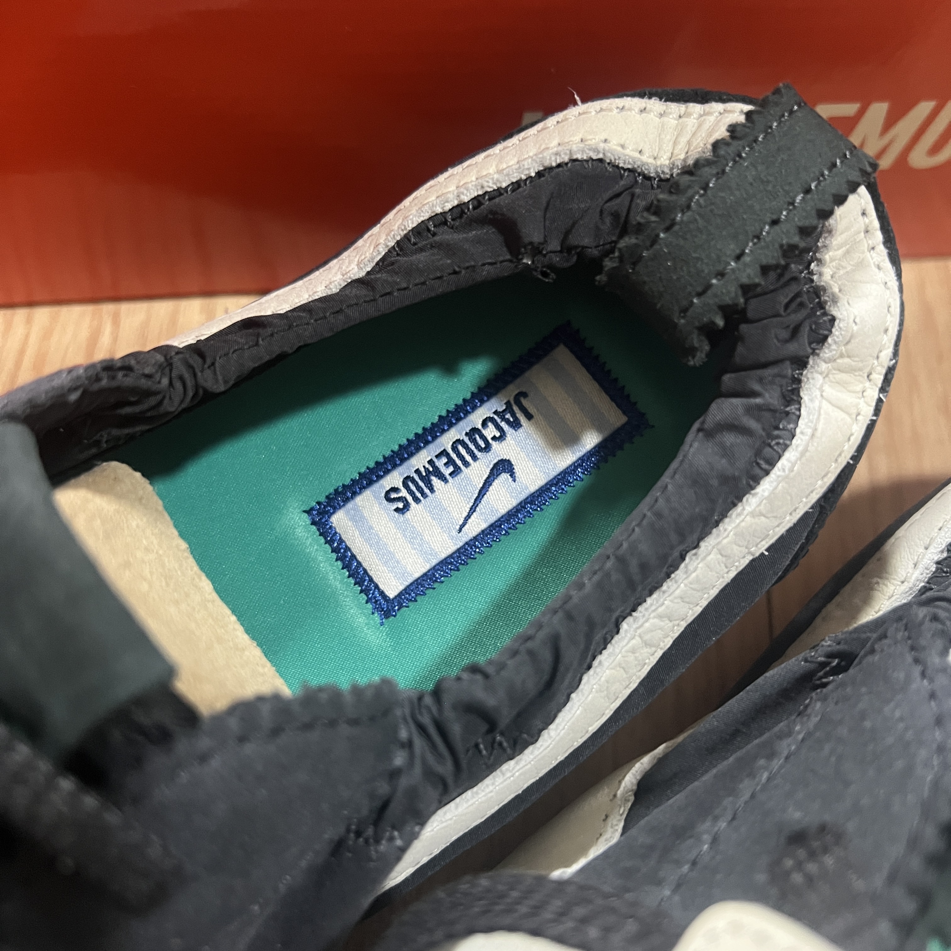 Nike x Jacquemus Moon Shoe SP Off Noir Cashmere 착용 스타일 - 4