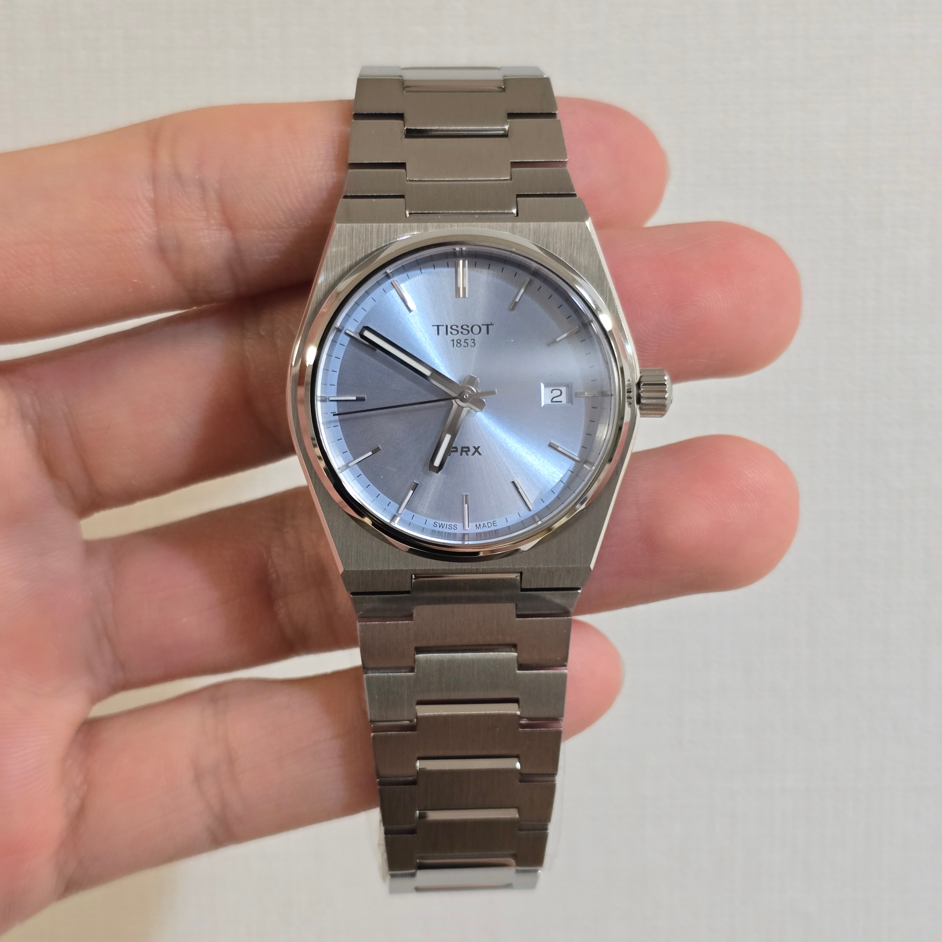 Tissot PRX 35mm Quartz Steel Light Blue 착용 스타일 - 1