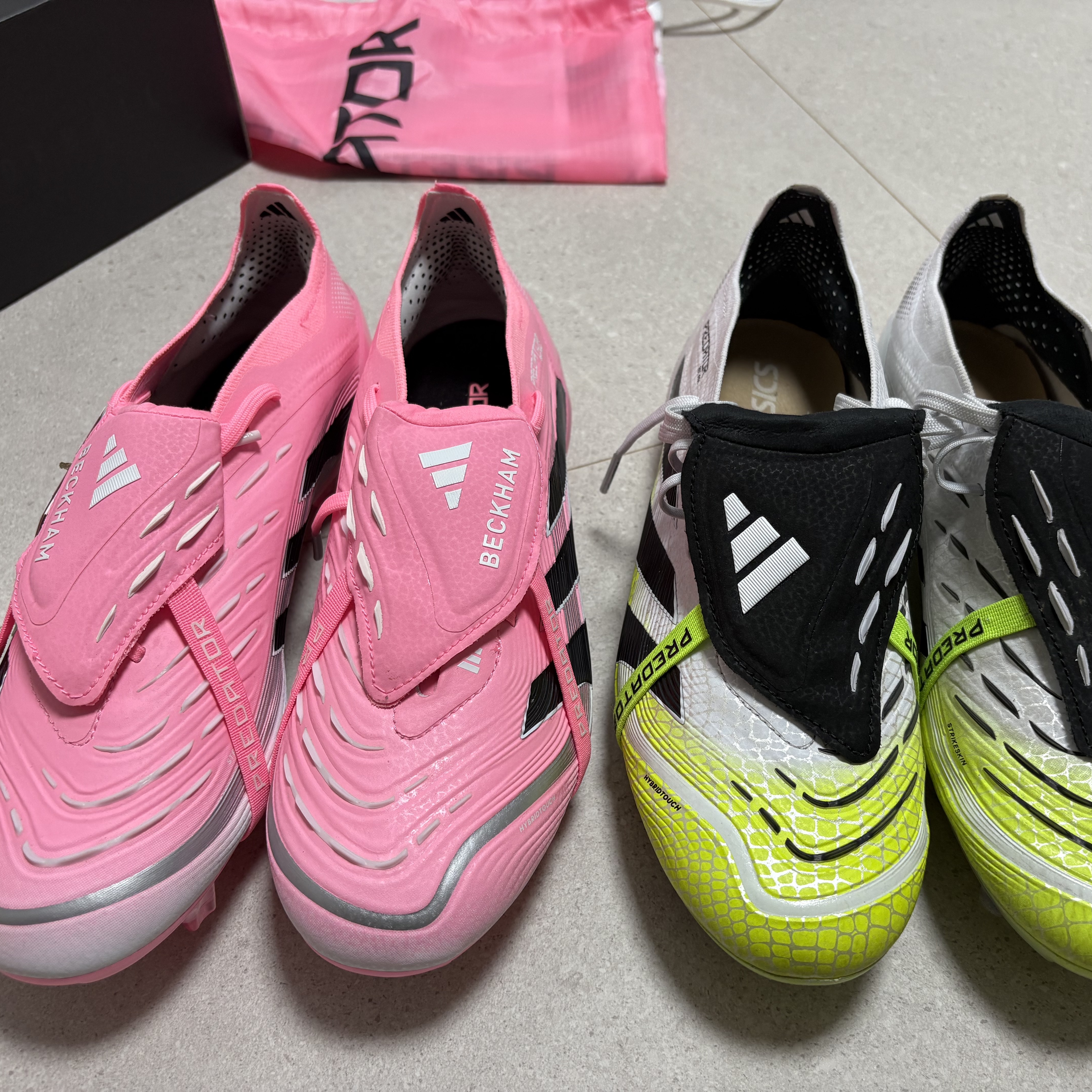 Adidas x David Beckham Predator Elite Fold-Over Tongue FG Beam Pink Core Black, Adidas Predator Elite Foldover Tongue AG Cloud White Core Black 착용 스타일 - 3