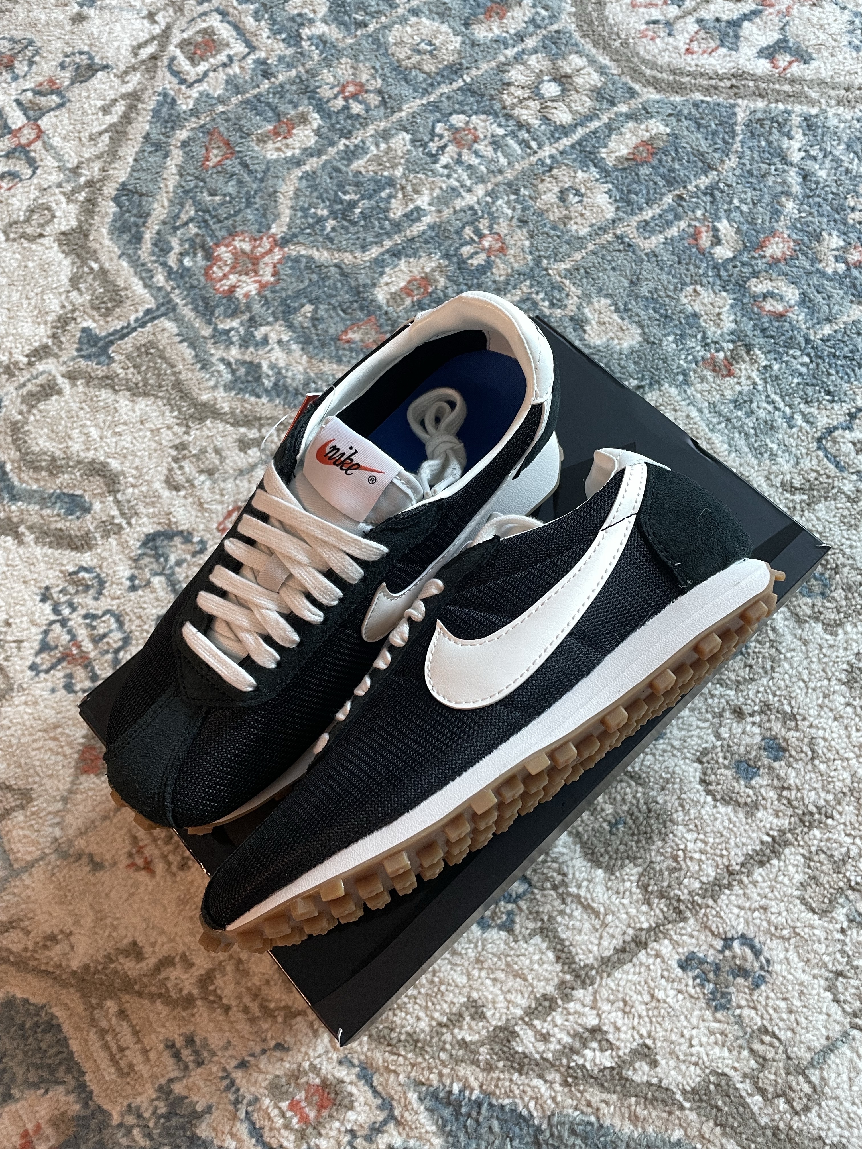 (W) Nike LD-1000 Black Safety Orange 착용 스타일 - 1