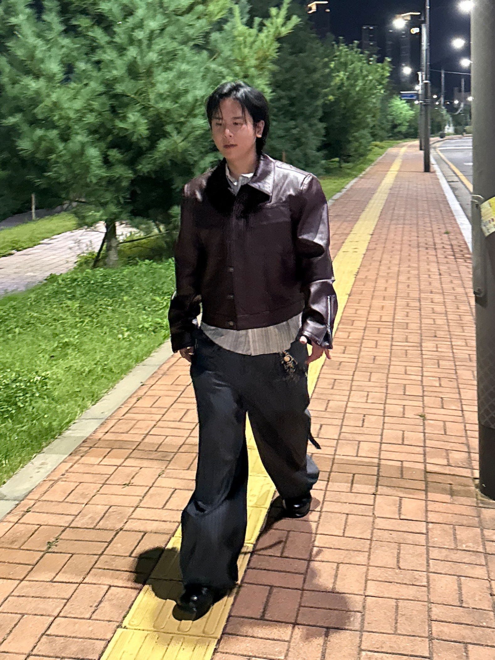 Haleine Trucker Faux Leather Jacket Burgundy (WJ346) 착용 스타일 - 1