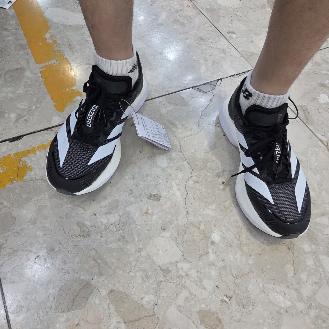 Adidas Adizero Boston 13 Core Black Cloud White 착용 스타일