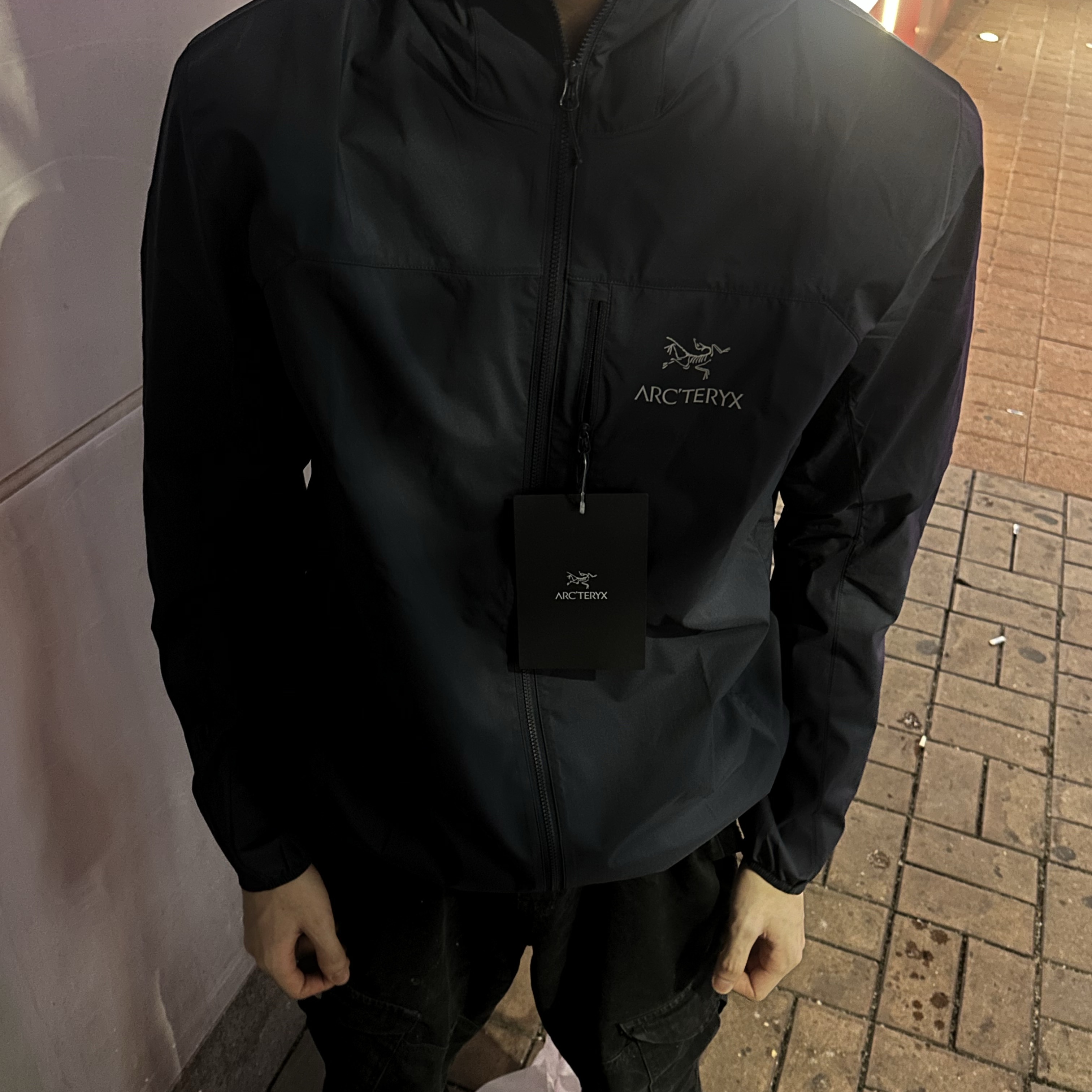 Arc'teryx Squamish Hoody Black Sapphire 착용 스타일 - 2