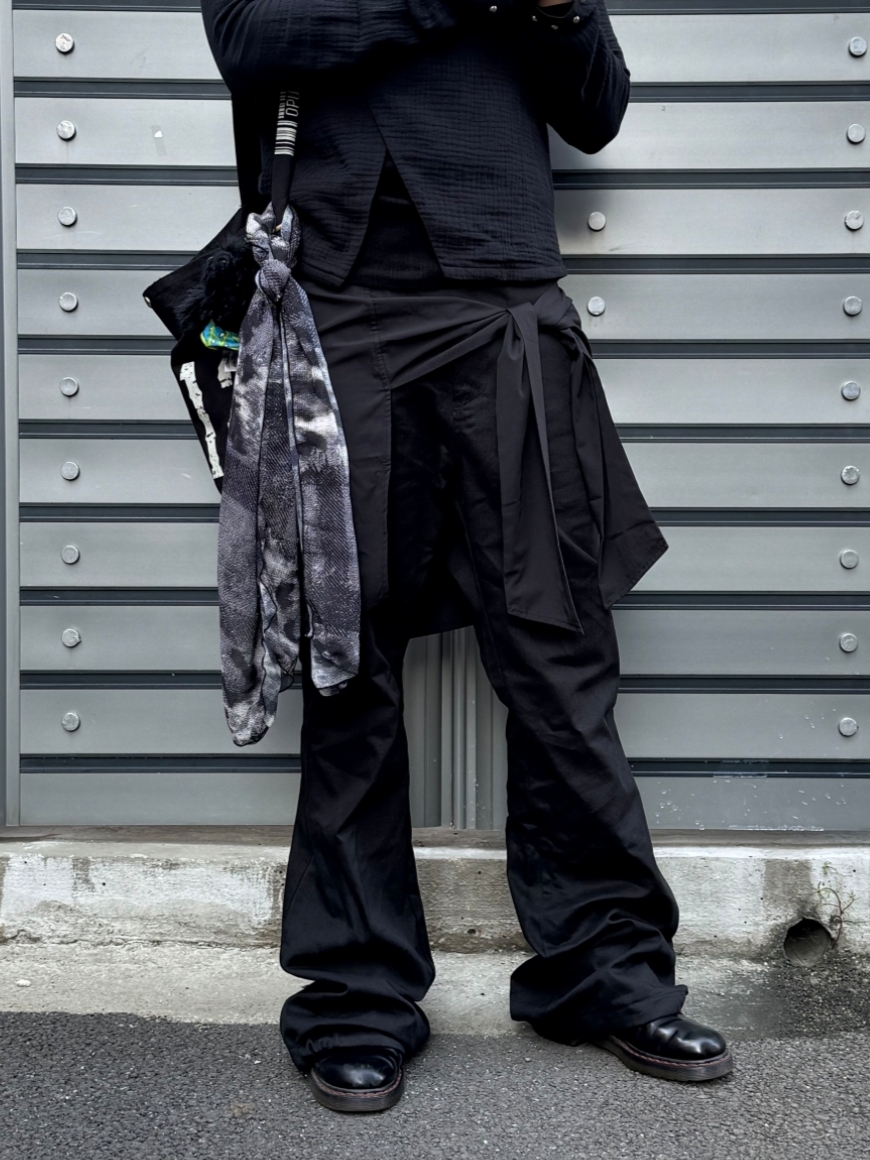 ROARINGRAD Shirt Zipper Flare Pants Black 착용 스타일