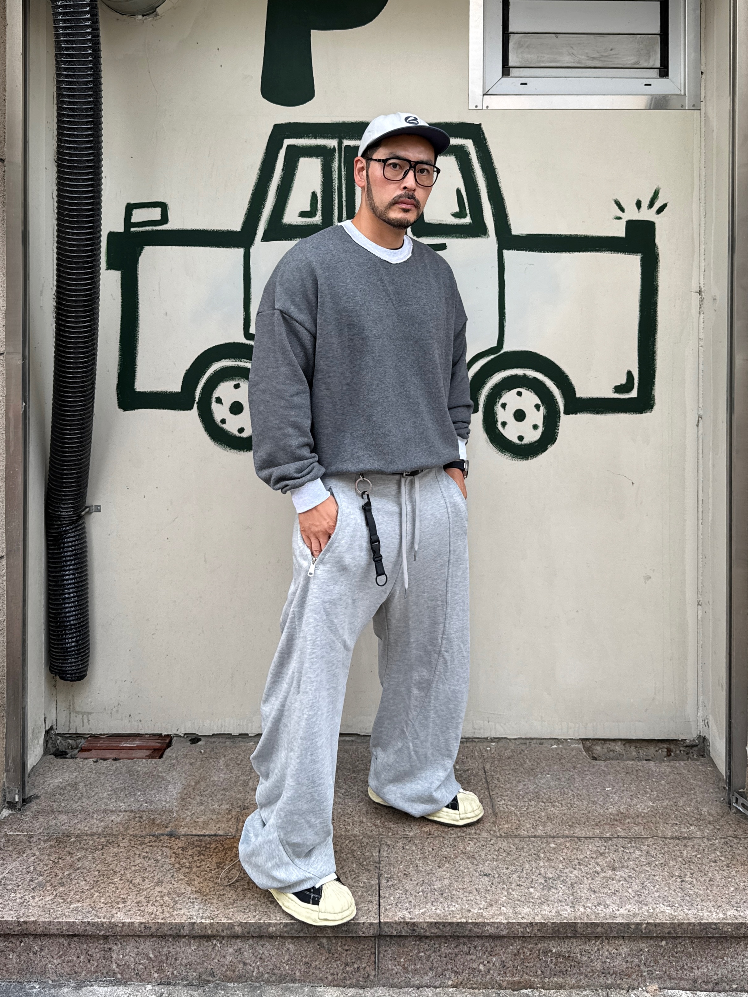 Maison Mihara Yasuhiro Blakey VL OG Sole Canvas Low-top Sneakers Black 착용 스타일 - 2