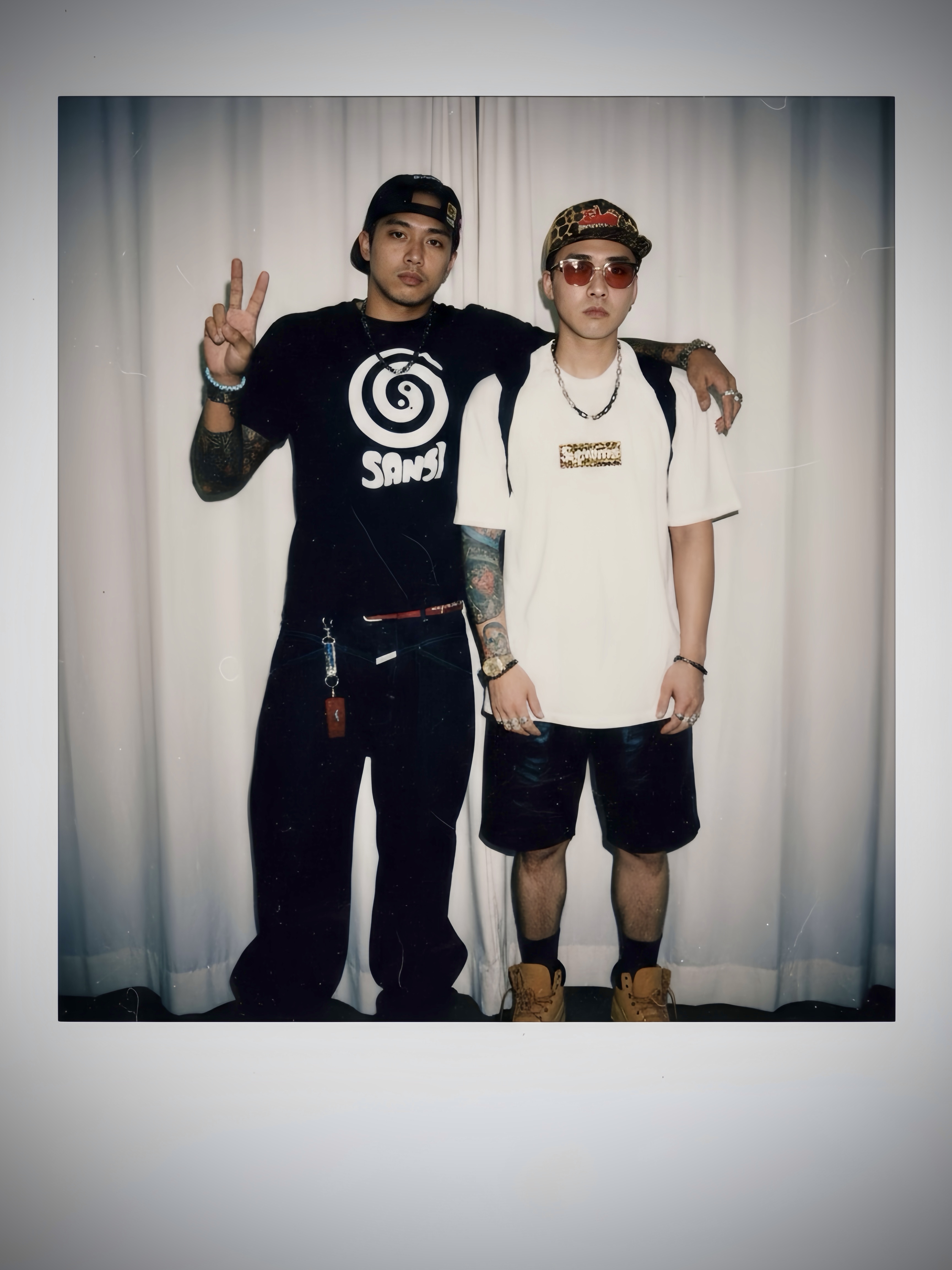 Supreme x SpongeBob Jeff Hamilton Mesh Back 6-Panel Black - 25SS, SANSI Yin Yang Snake T-Shirts Black 착용 스타일 - 1