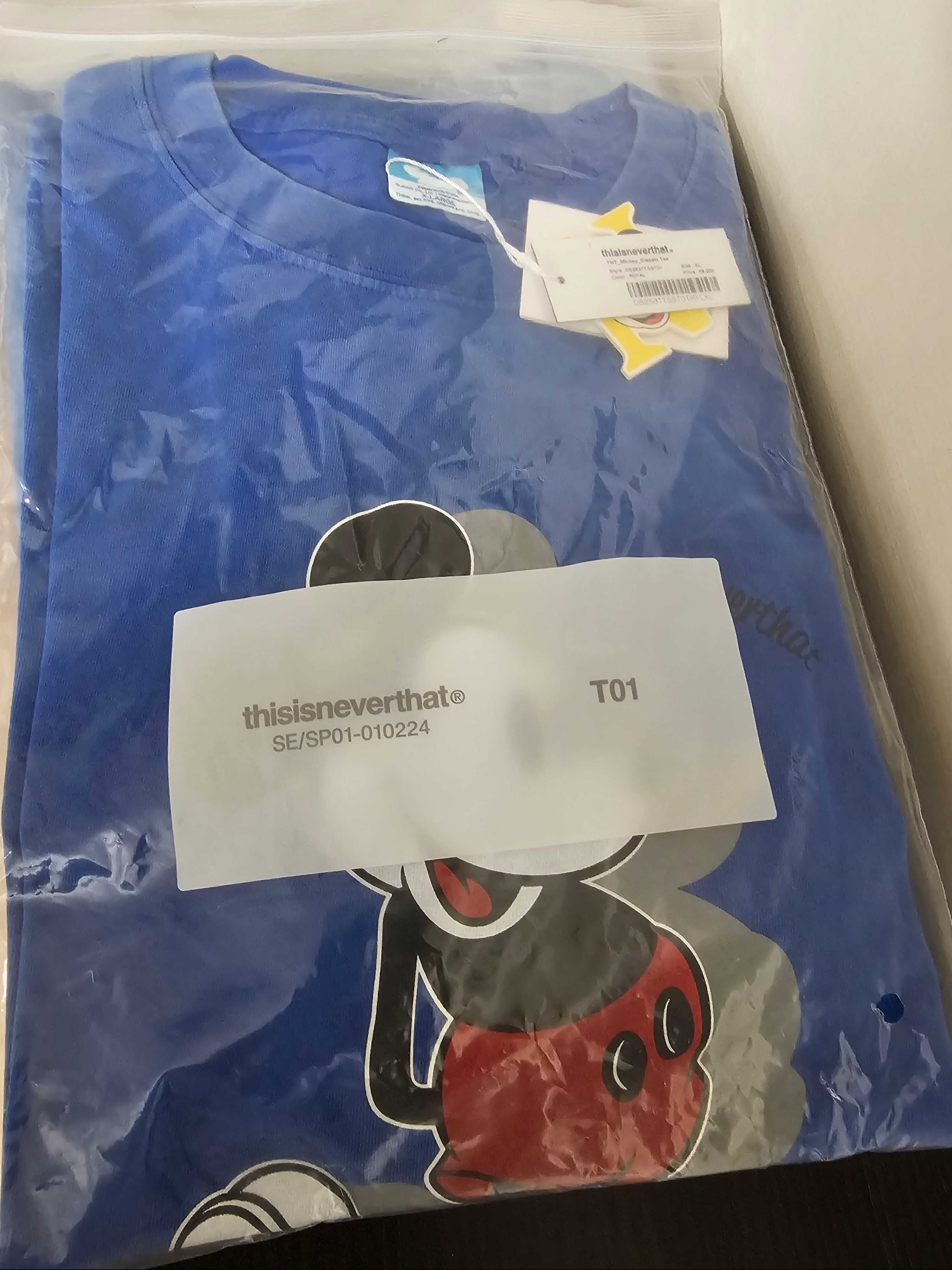 Thisisneverthat x Disney Mickey Classic T-Shirt Royal 착용 스타일