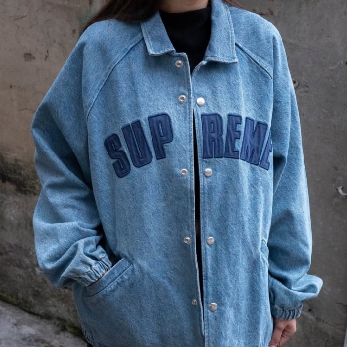 Supreme Arc Denim Coaches Jacket Washed Indigo - 25SS 착용 스타일 - 3