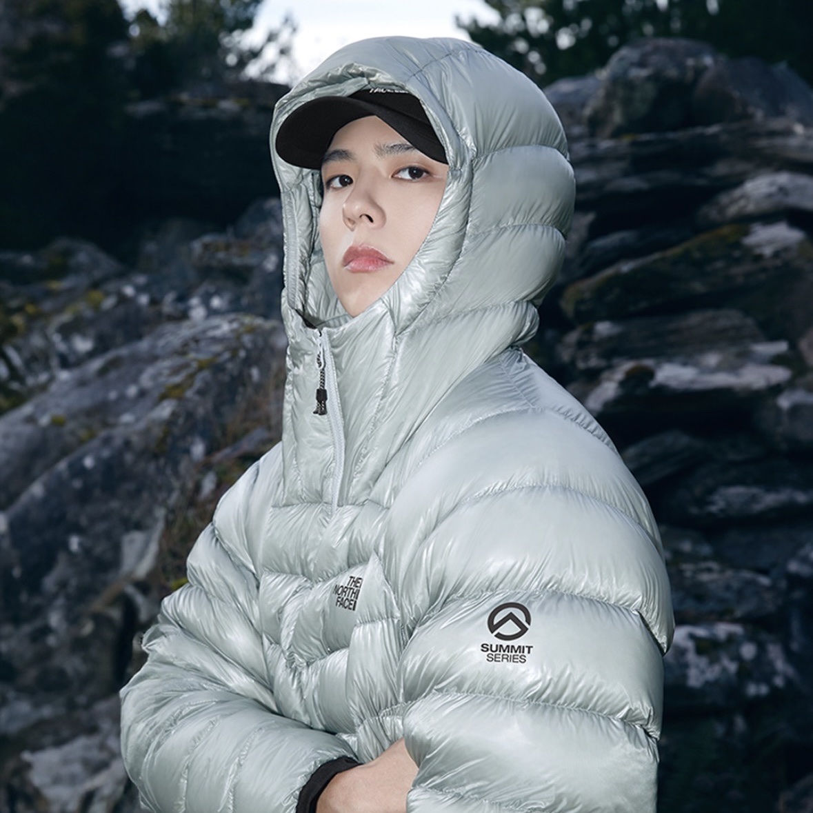 The North Face Summit Mattehorn RDS Down Jacket Light Gray 착용 스타일 - 1
