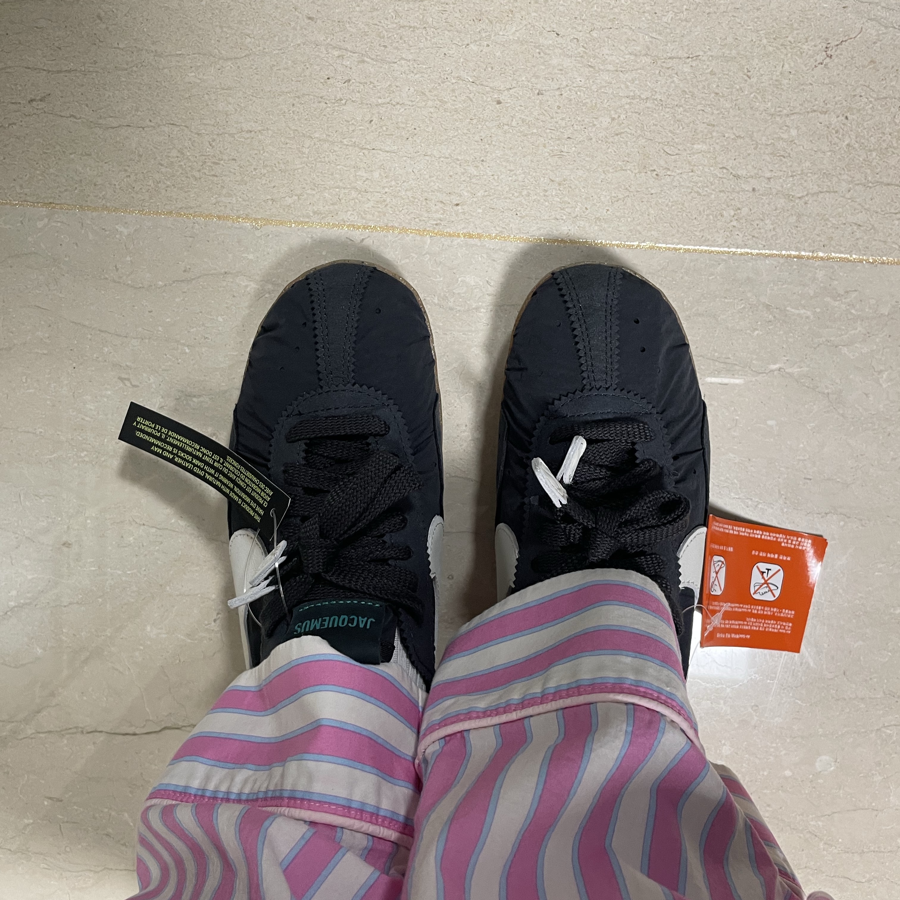 Nike x Jacquemus Moon Shoe SP Off Noir Cashmere 착용 스타일 - 2