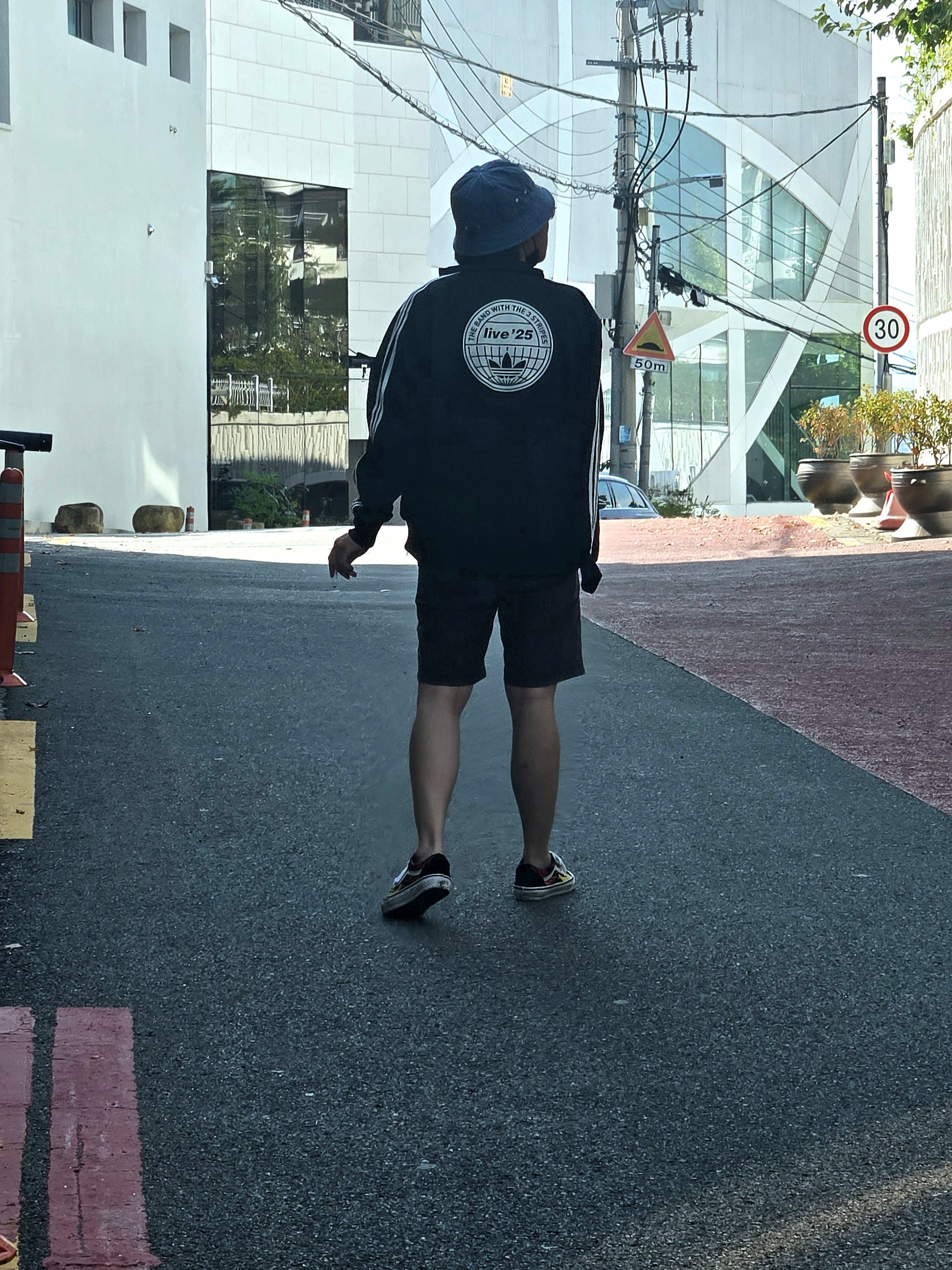 Adidas x Oasis Tour Firebird Track Top Black - KR Sizing, Vans Premium Old Skool Flame Black White 착용 스타일