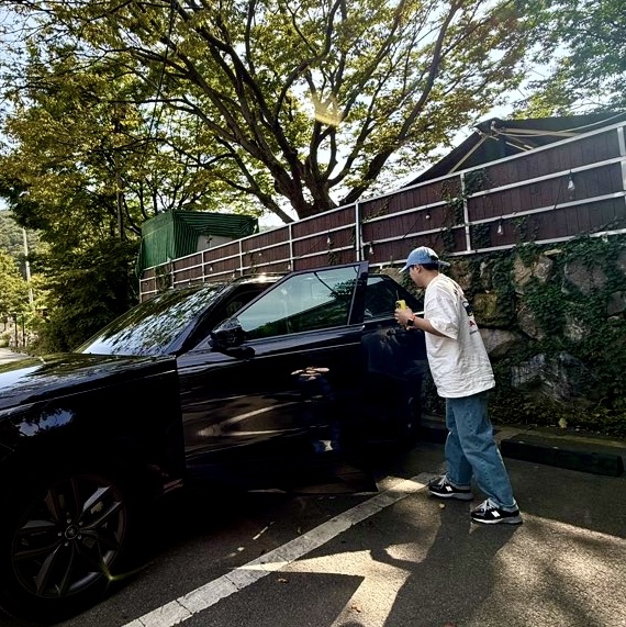 New Balance 993 Made in USA Black - D Standard, Human Made Graphic T-Shirt #1 White 착용 스타일 - 1