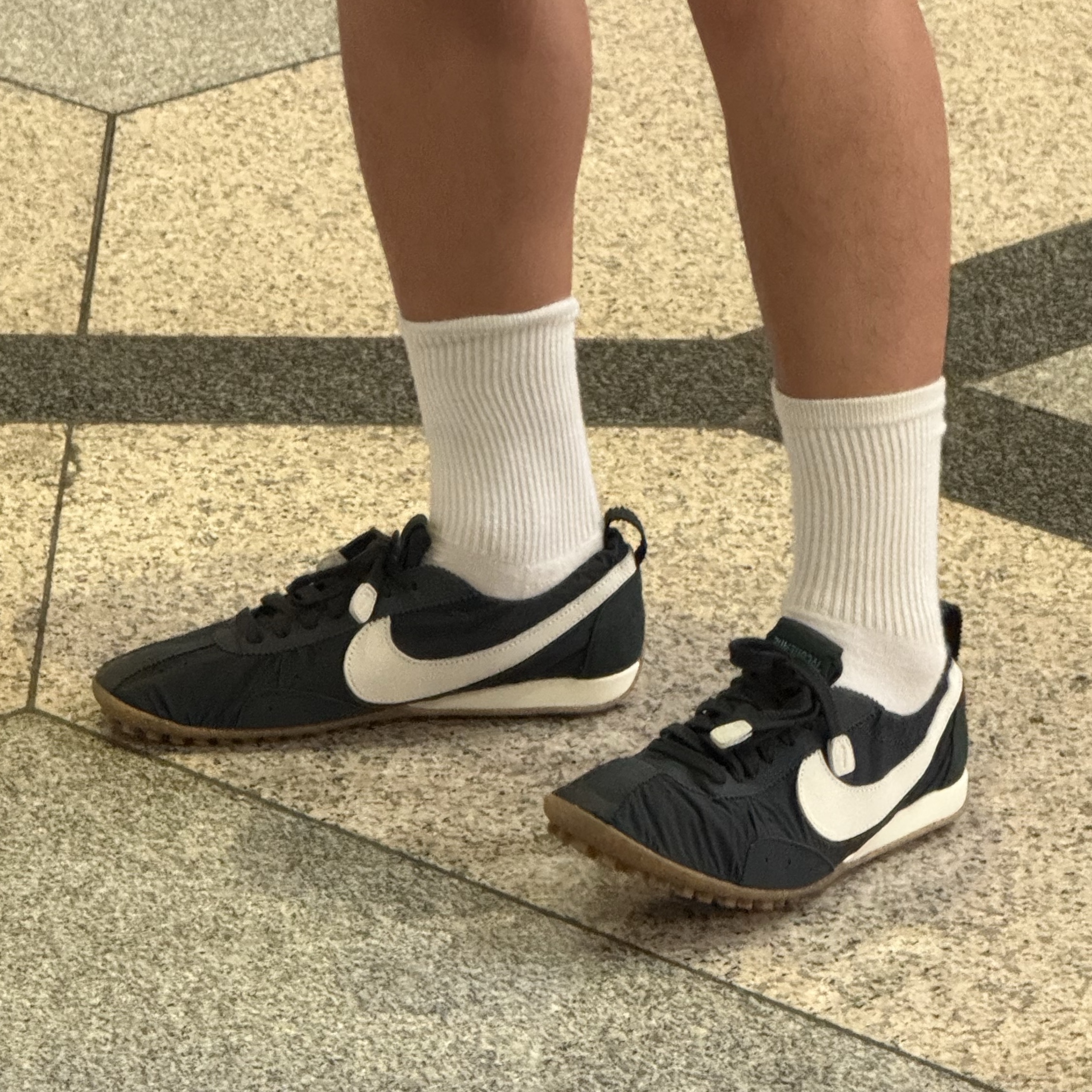 Nike x Jacquemus Moon Shoe SP Off Noir Cashmere 착용 스타일 - 3