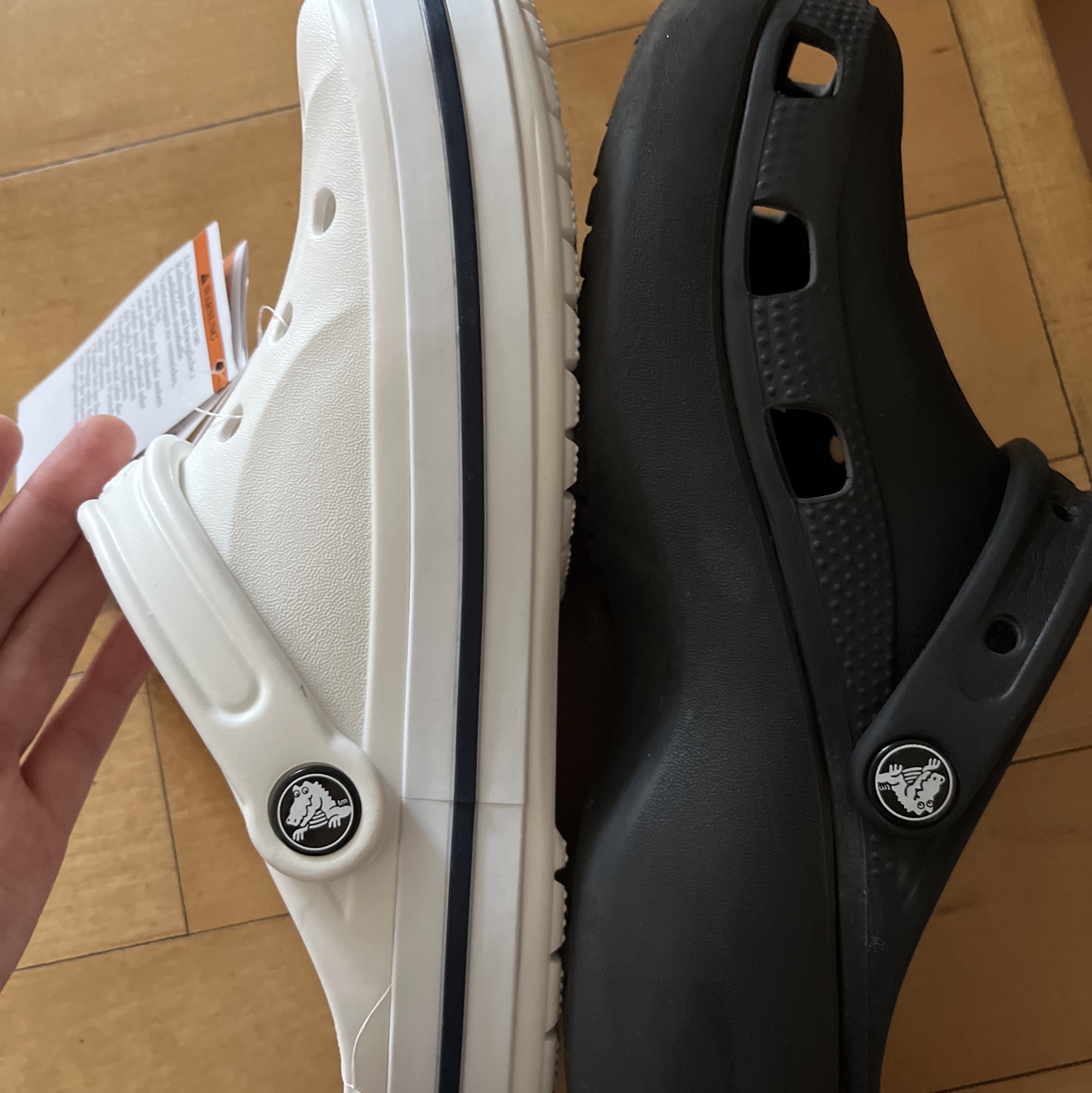 Crocs Bayaband Clog White Navy, (W) Crocs Classic Platform Clog Black 착용 스타일