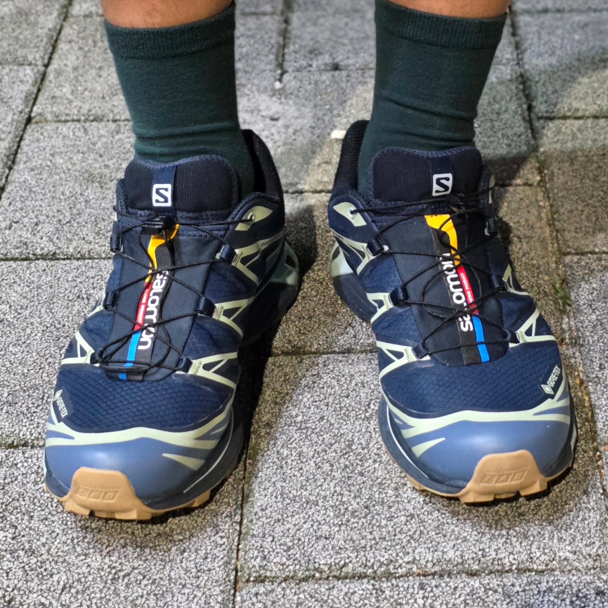 Salomon XT-6 GTX Carbon Bering Sea 착용 스타일 - 1